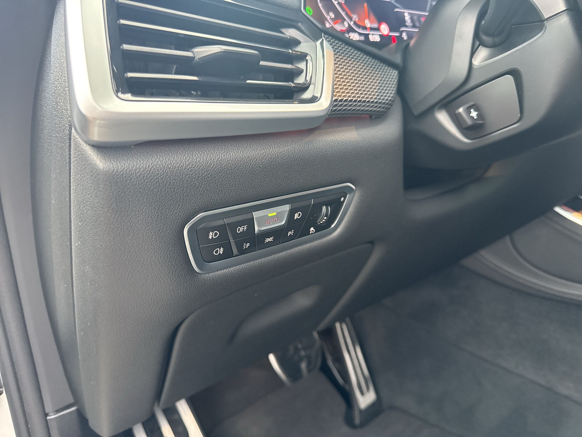 BMW X5 xDrive 40i M Sport Steptronic-image-19