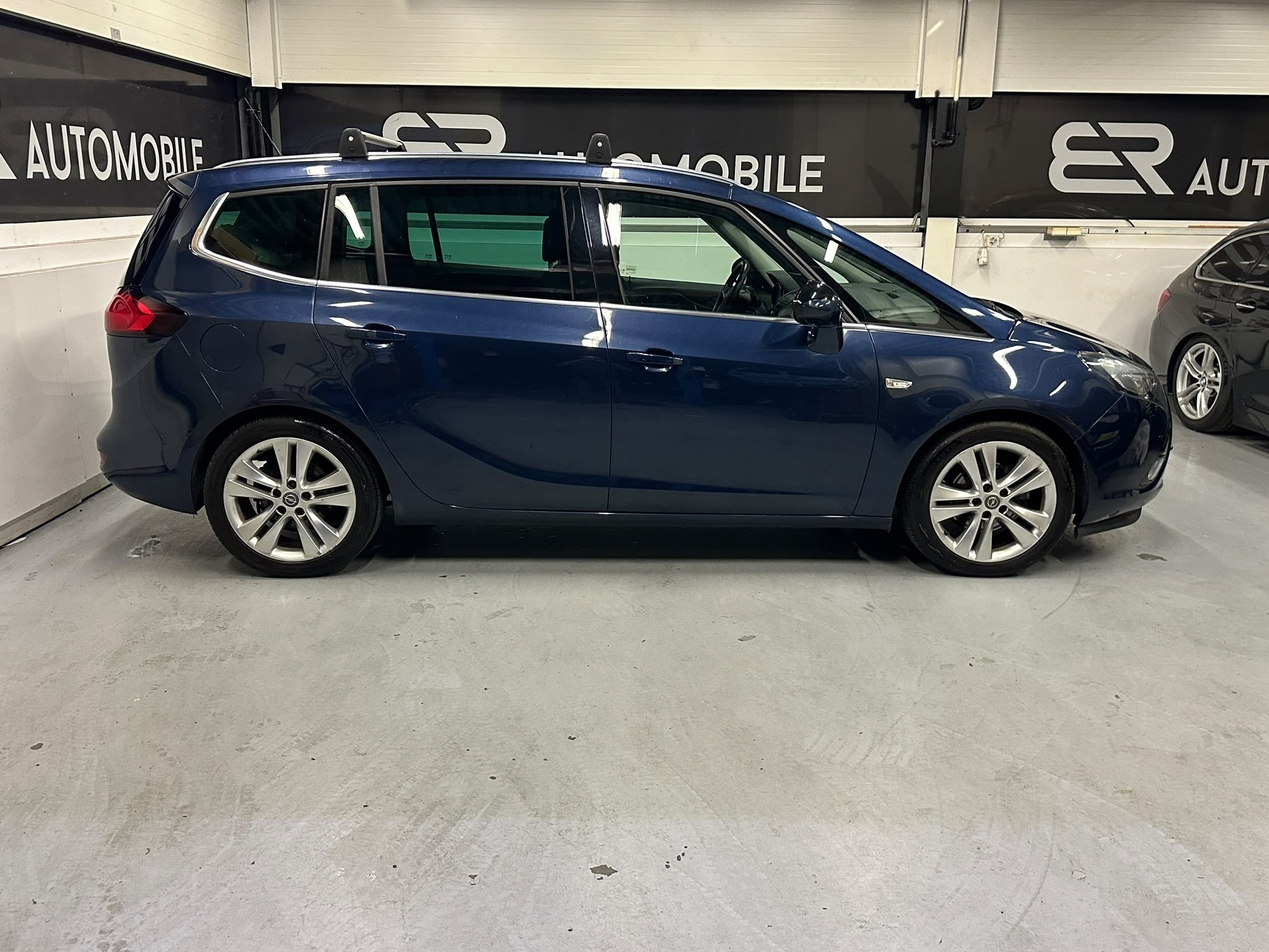 OPEL Zafira Tourer 1.4i 16V Turbo Sport 7-Plätze-image-2