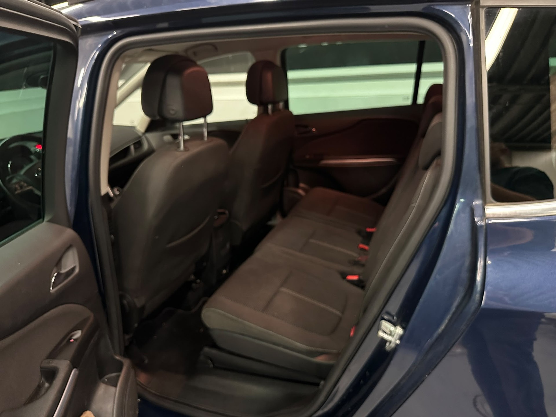 OPEL Zafira Tourer 1.4i 16V Turbo Sport 7-Plätze-image-13