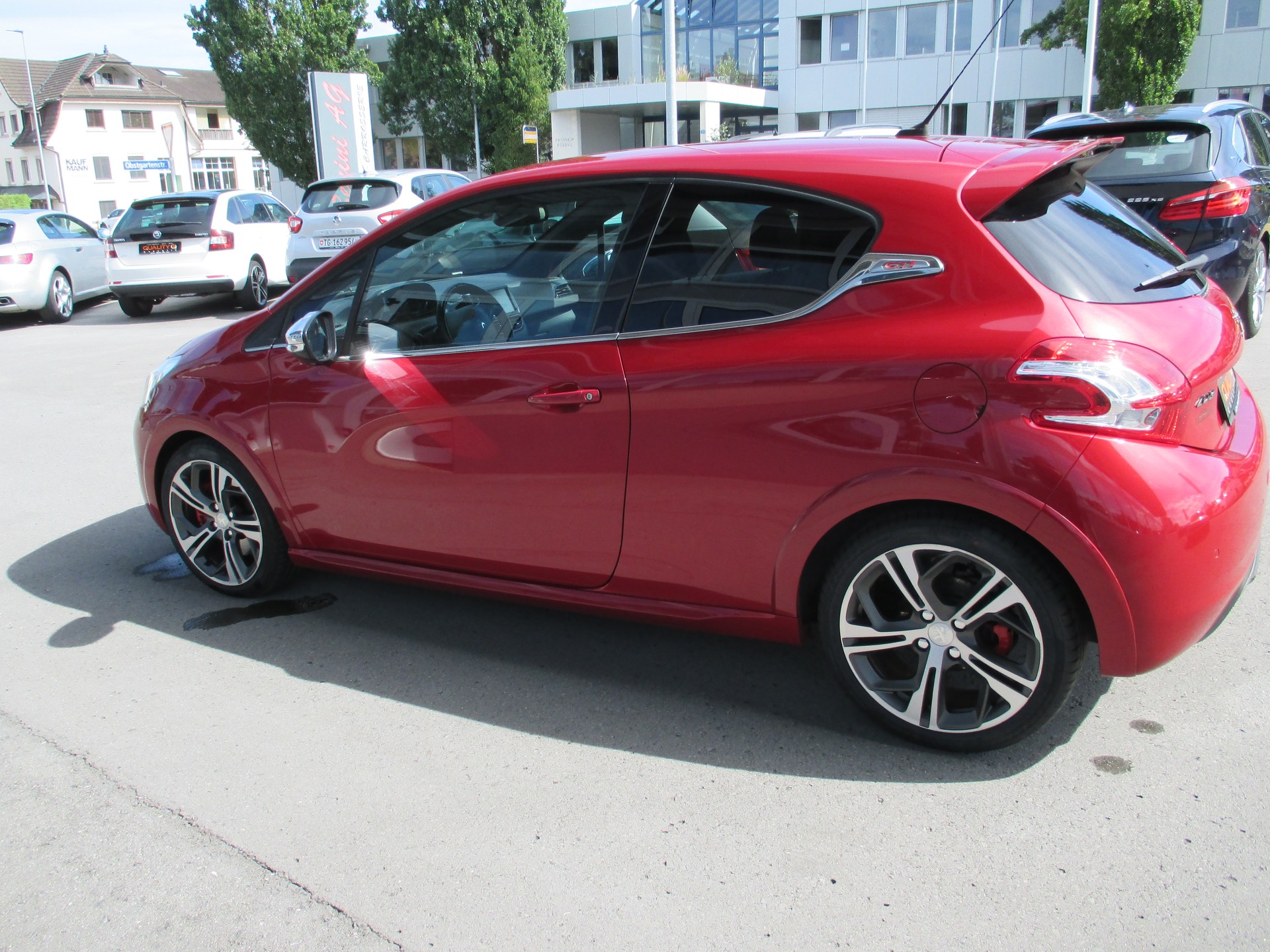 PEUGEOT 208 1.6 Turbo GTi-image-7