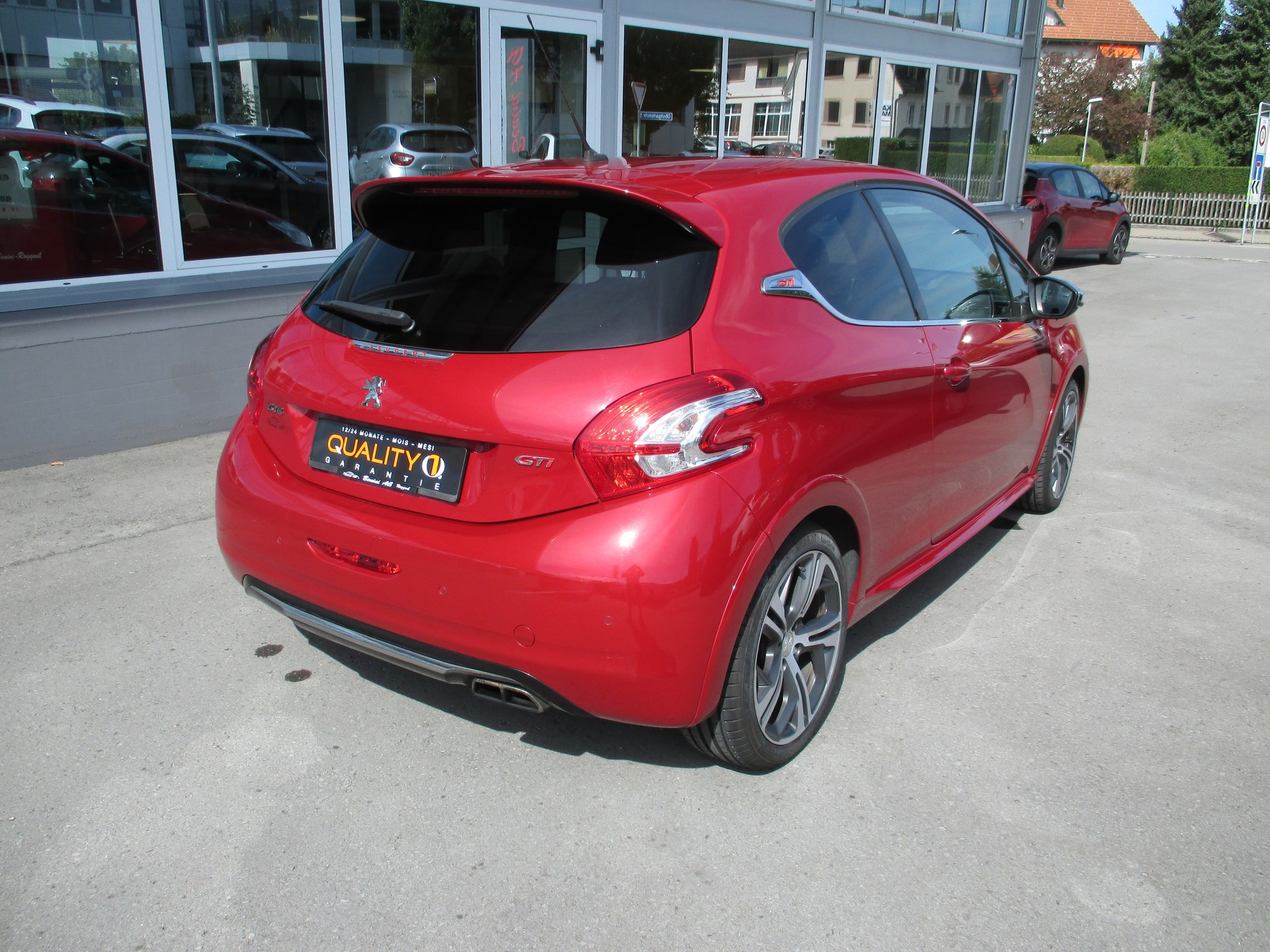 PEUGEOT 208 1.6 Turbo GTi-image-4