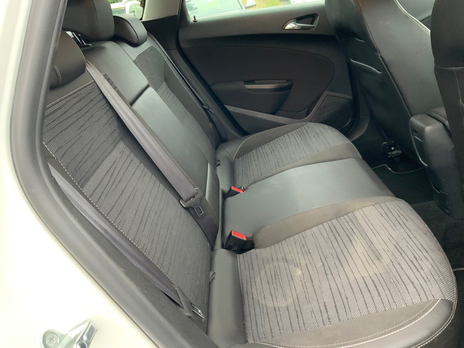 OPEL Astra SportsTourer 2.0 CDTi Sport Automatic-image-12