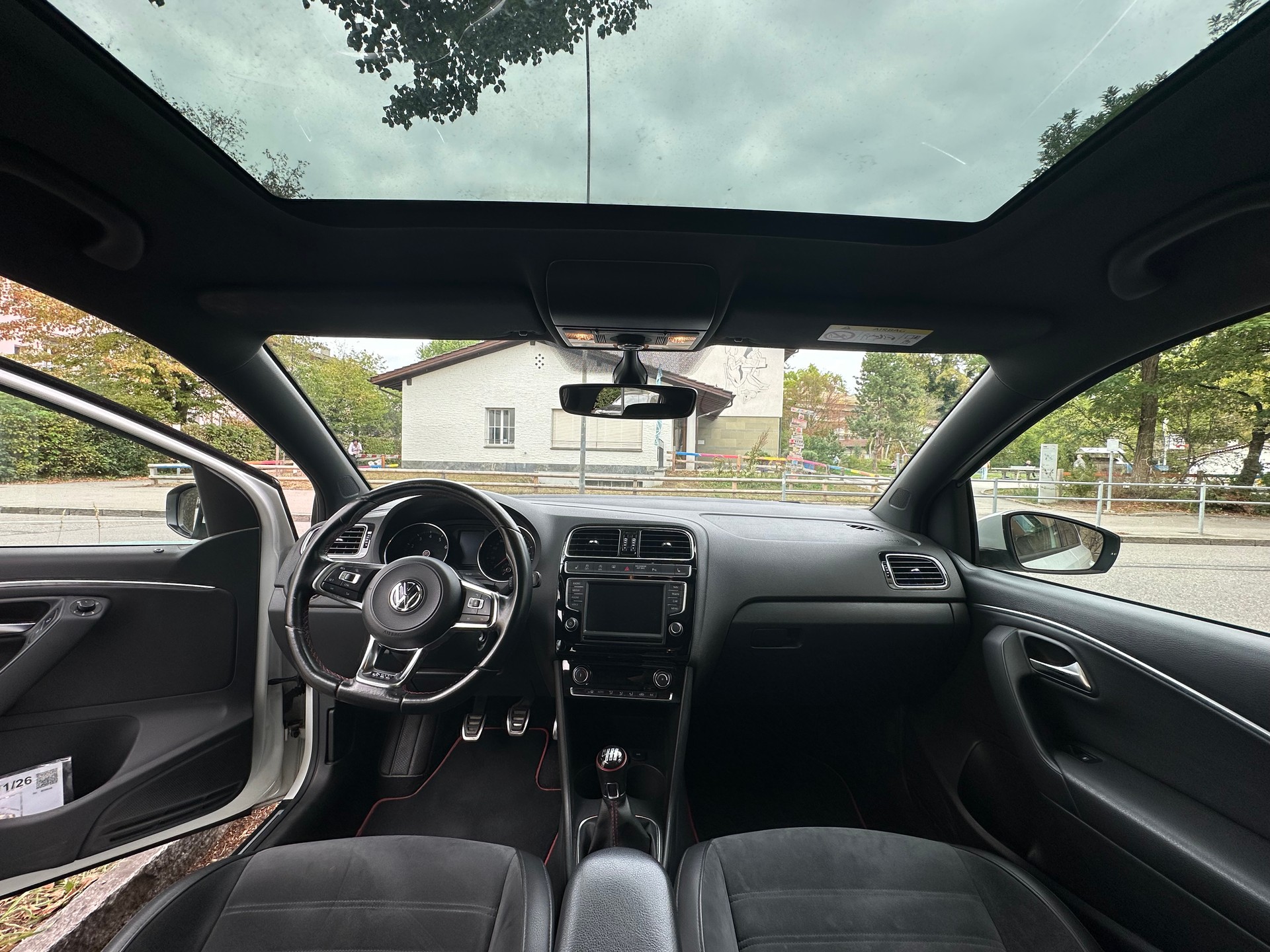 VW 1.8 TSI GTI-image-1