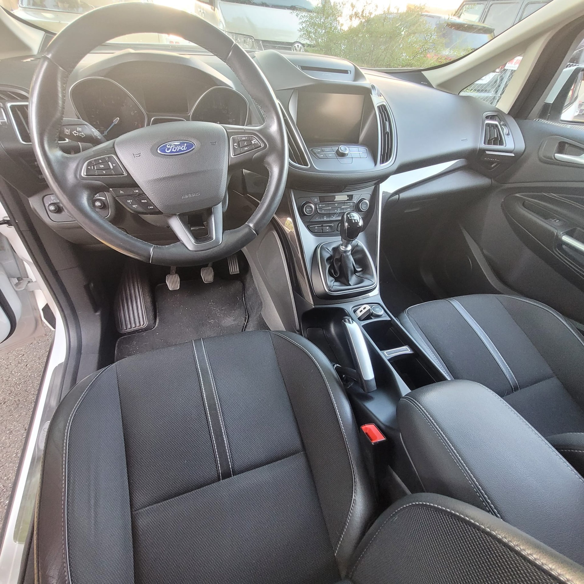 FORD 1.5i EcoB 150 Titanium S/S-image-3