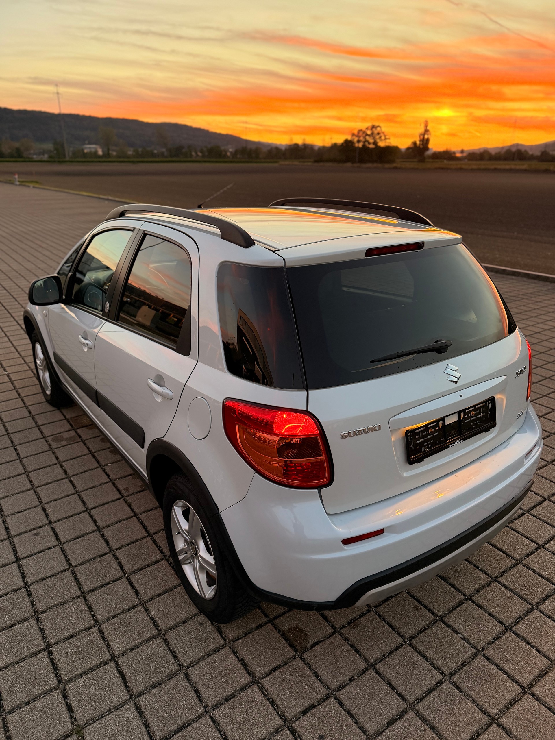 SUZUKI SX4 1.6 16V GL Top Barry 4WD-image-11