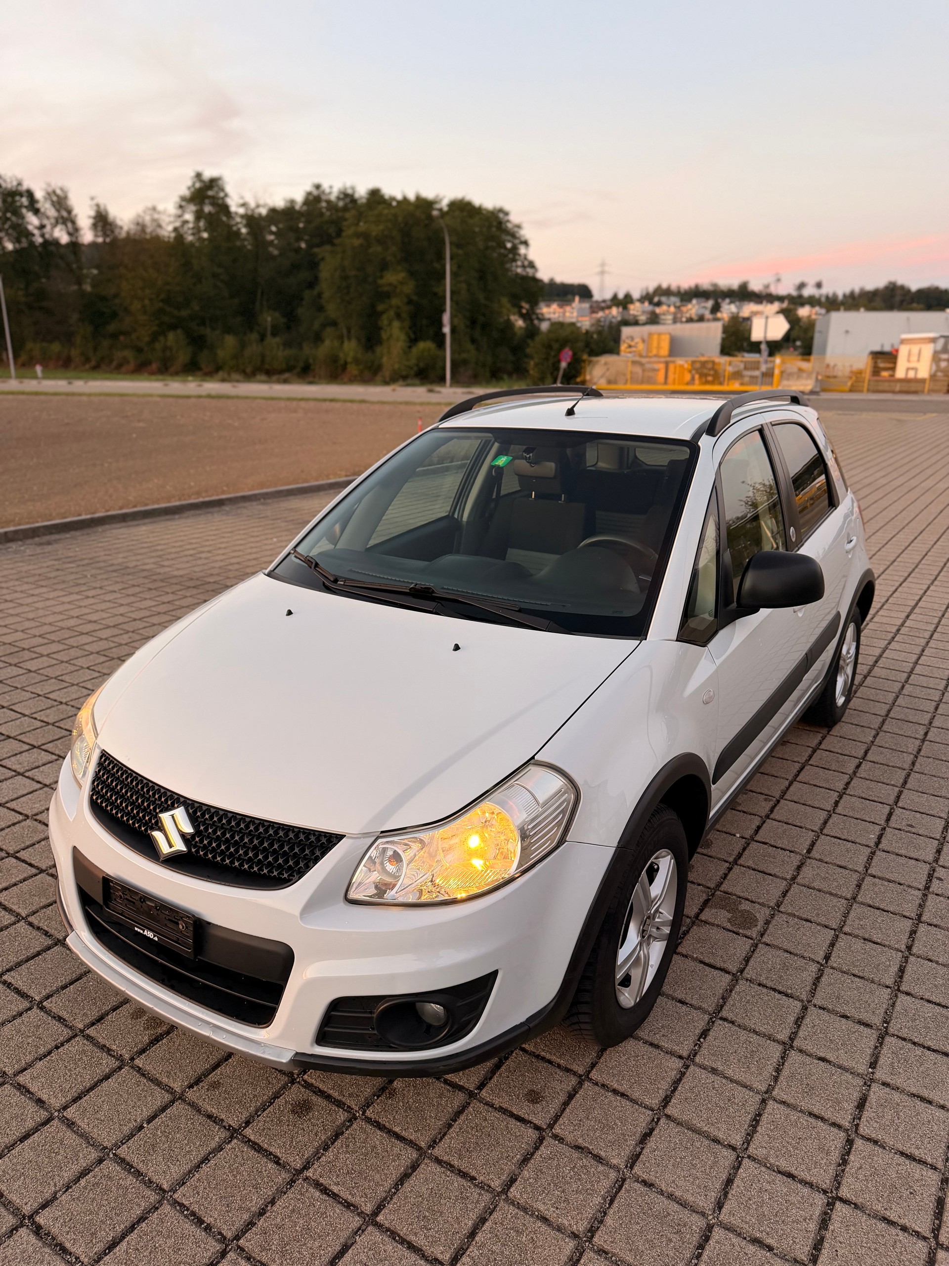 SUZUKI SX4 1.6 16V GL Top Barry 4WD-image-1