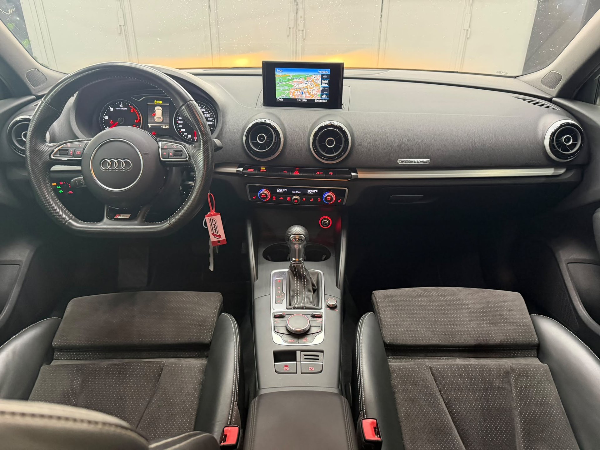 AUDI A3 Sportback 2.0 TDI Ambiente quattro S-tronic S Line-image-3