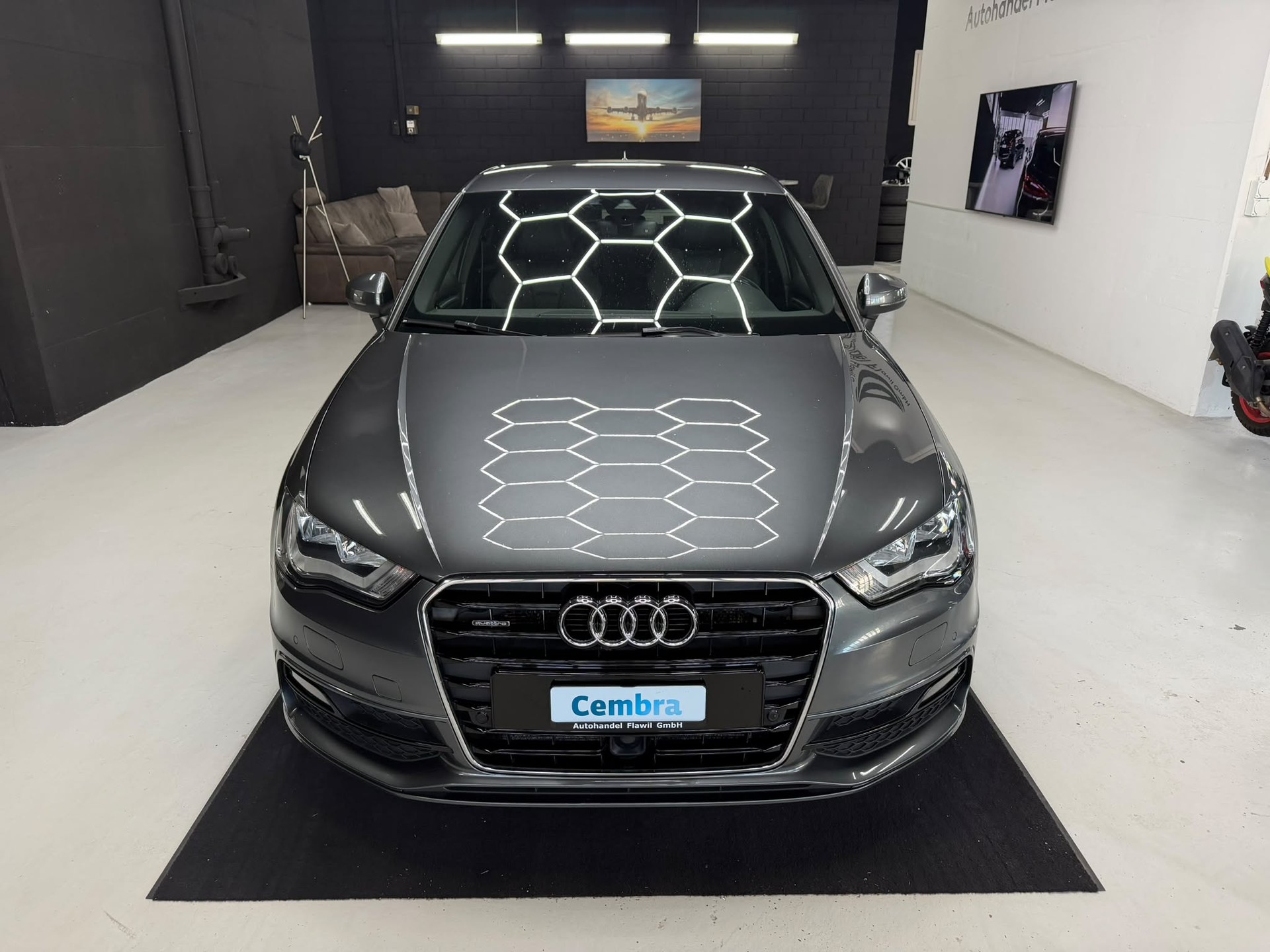 AUDI A3 Sportback 2.0 TDI Ambiente quattro S-tronic S Line-image-1