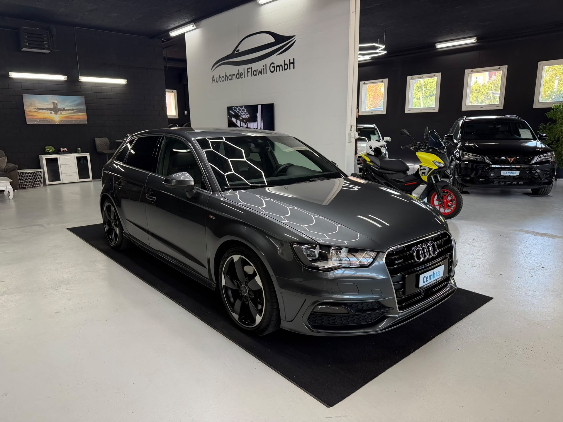 AUDI A3 Sportback 2.0 TDI Ambiente quattro S-tronic S Line-image-0