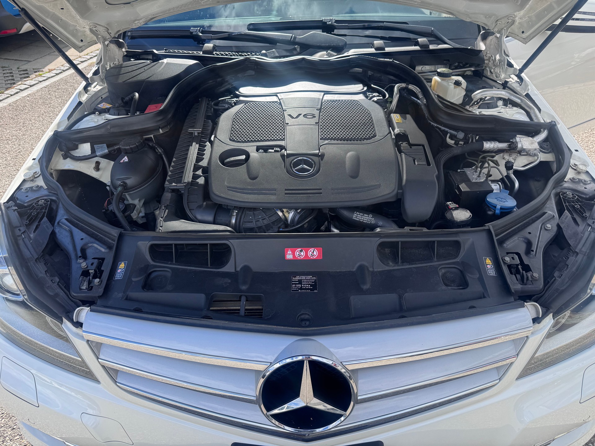 MERCEDES-BENZ C 350 Avantgarde 4Matic 7G-Tronic-image-7