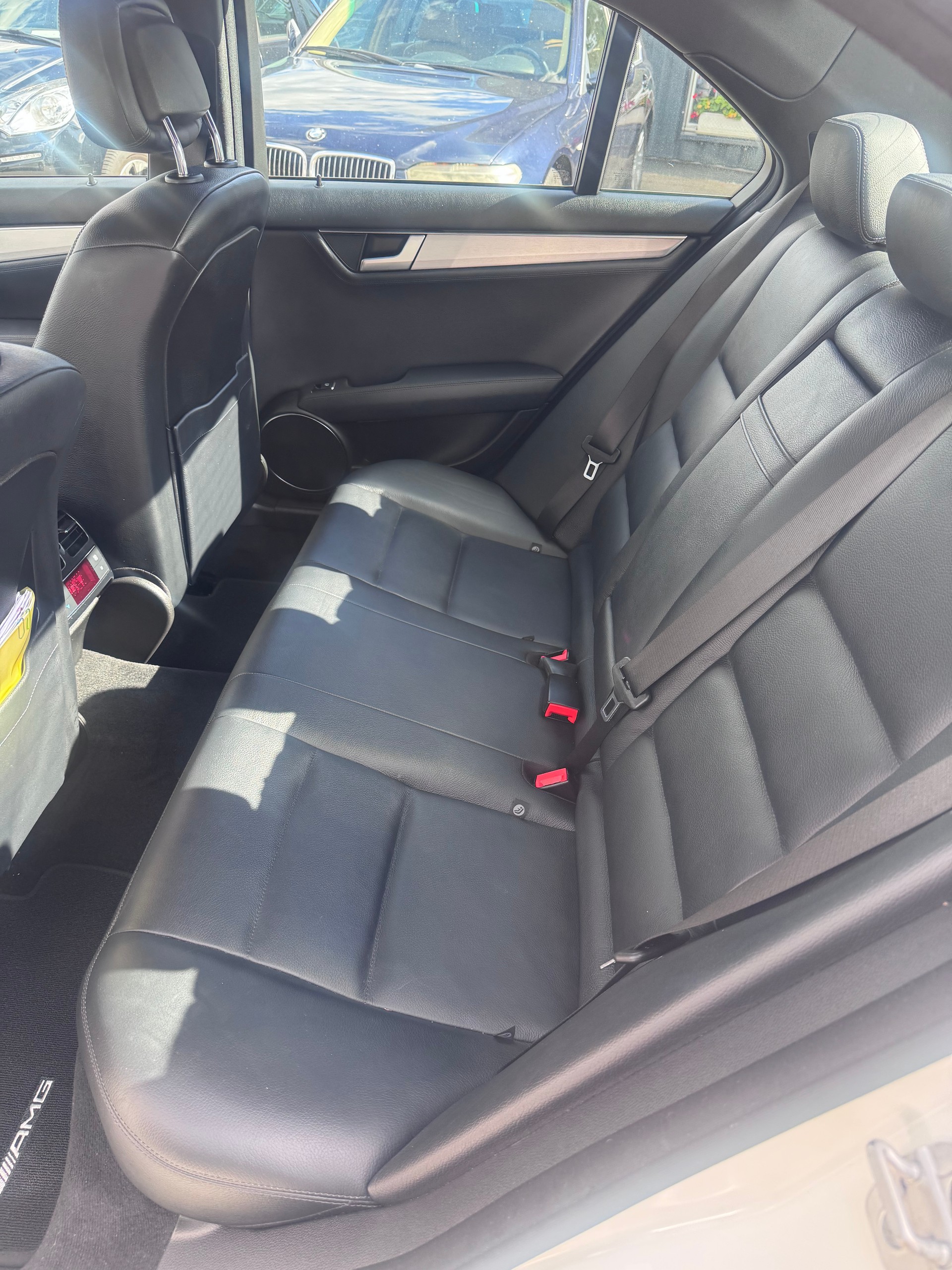 MERCEDES-BENZ C 350 Avantgarde 4Matic 7G-Tronic-image-6