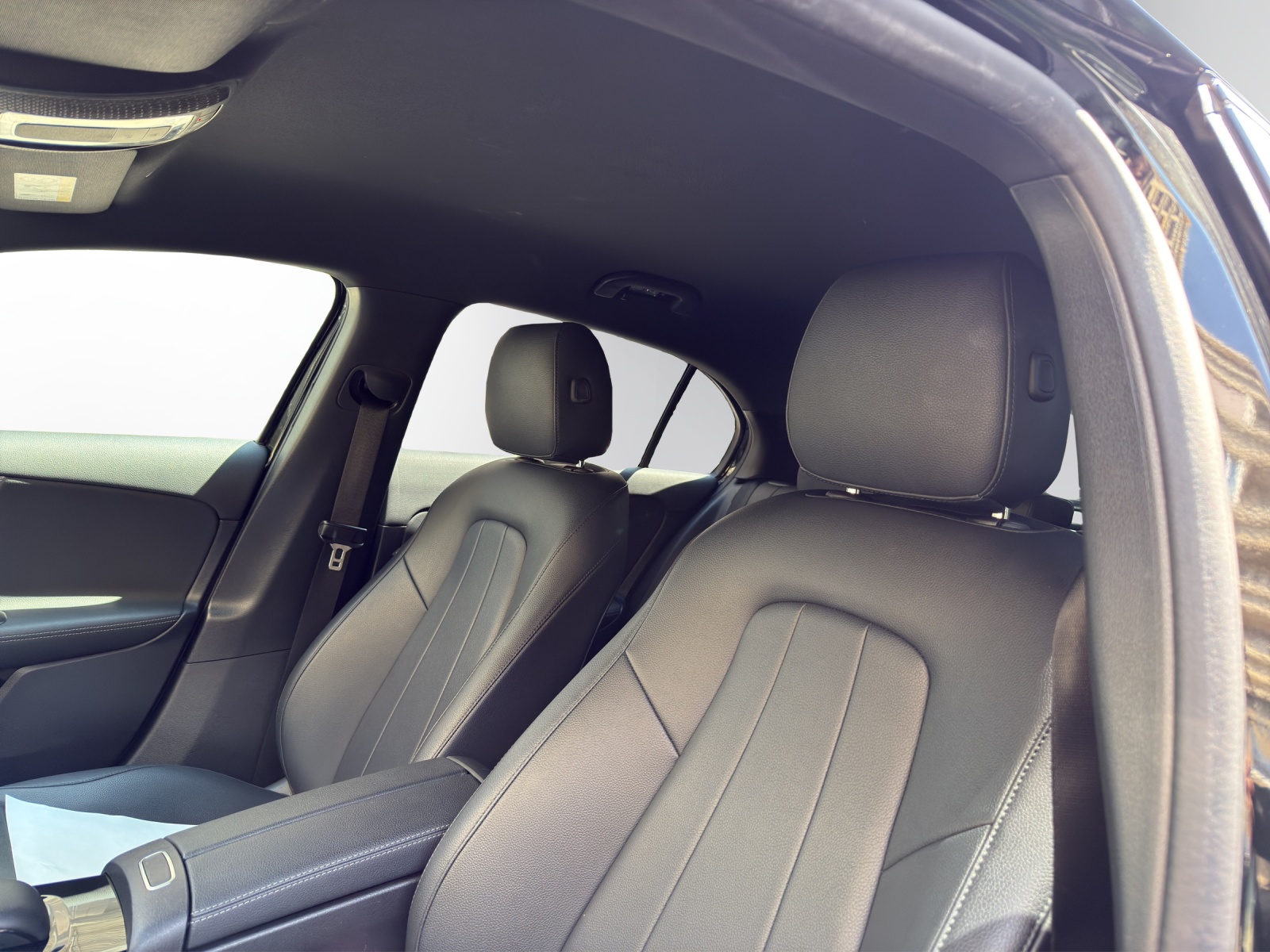 MERCEDES-BENZ A 180-image-9