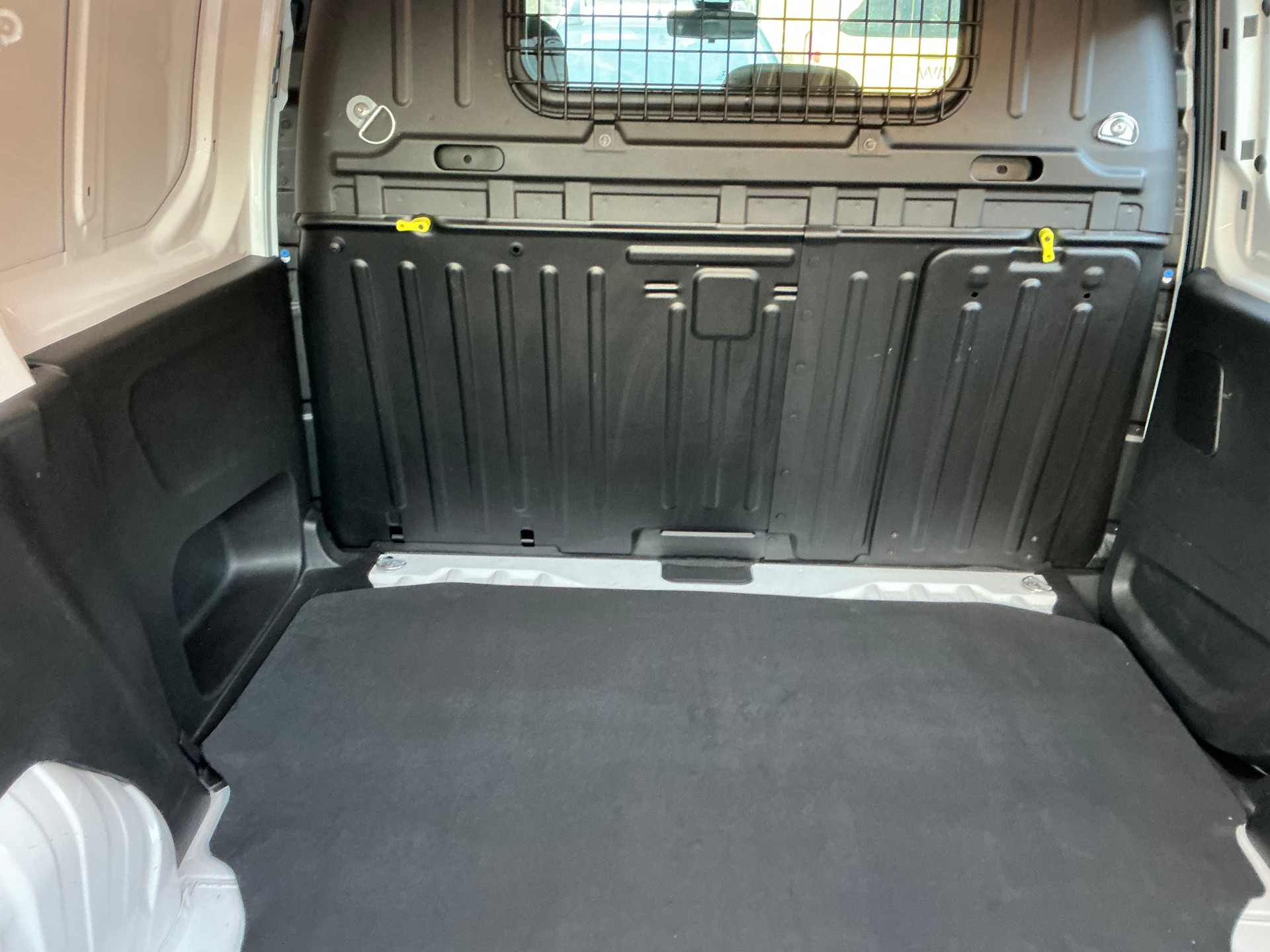 CITROEN Berlingo Van 1.2 Pure Tech 130 s/s Club EAT8 1000kg-image-5