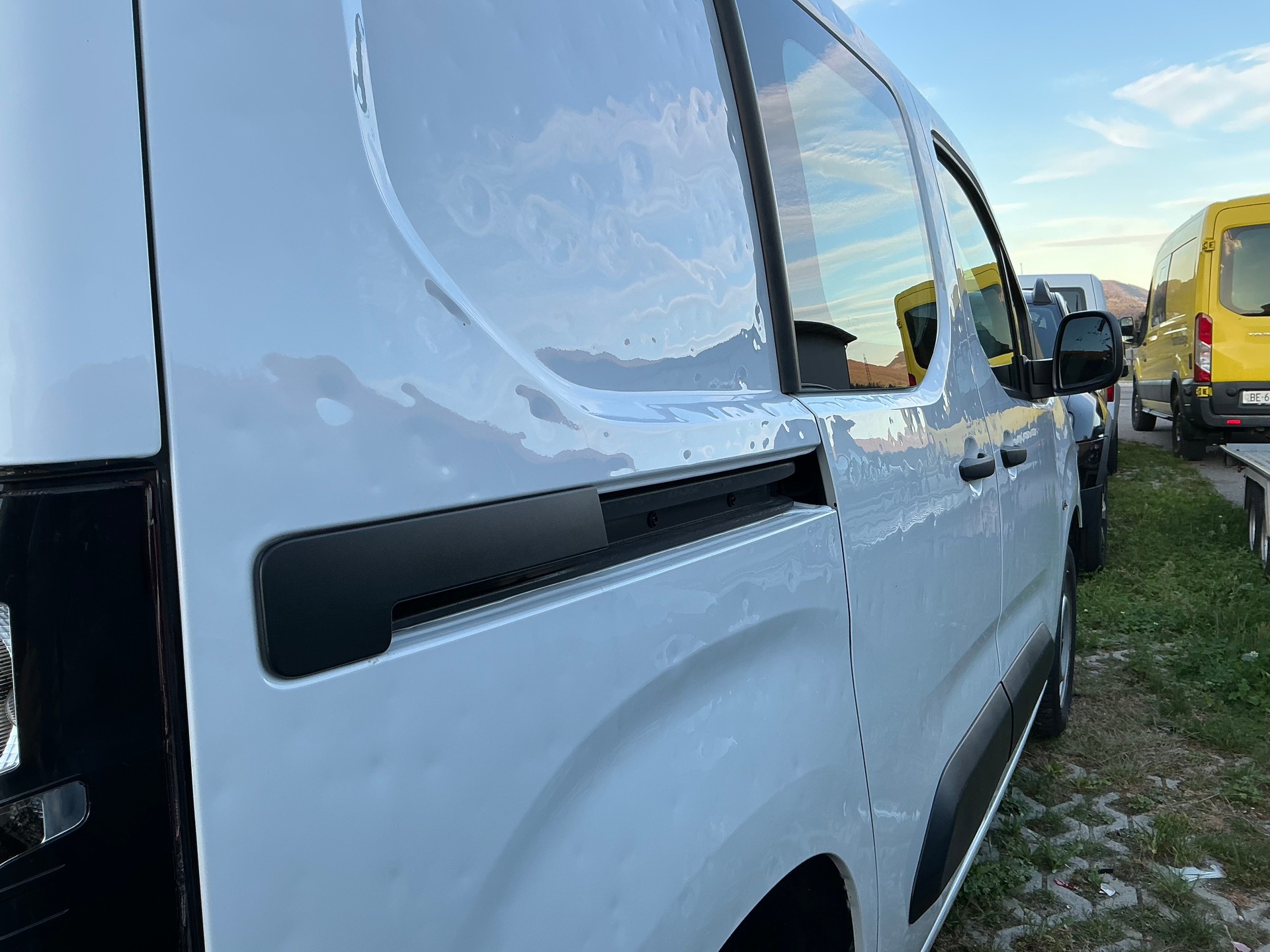CITROEN Berlingo Van 1.2 Pure Tech 130 s/s Club EAT8 1000kg-image-3