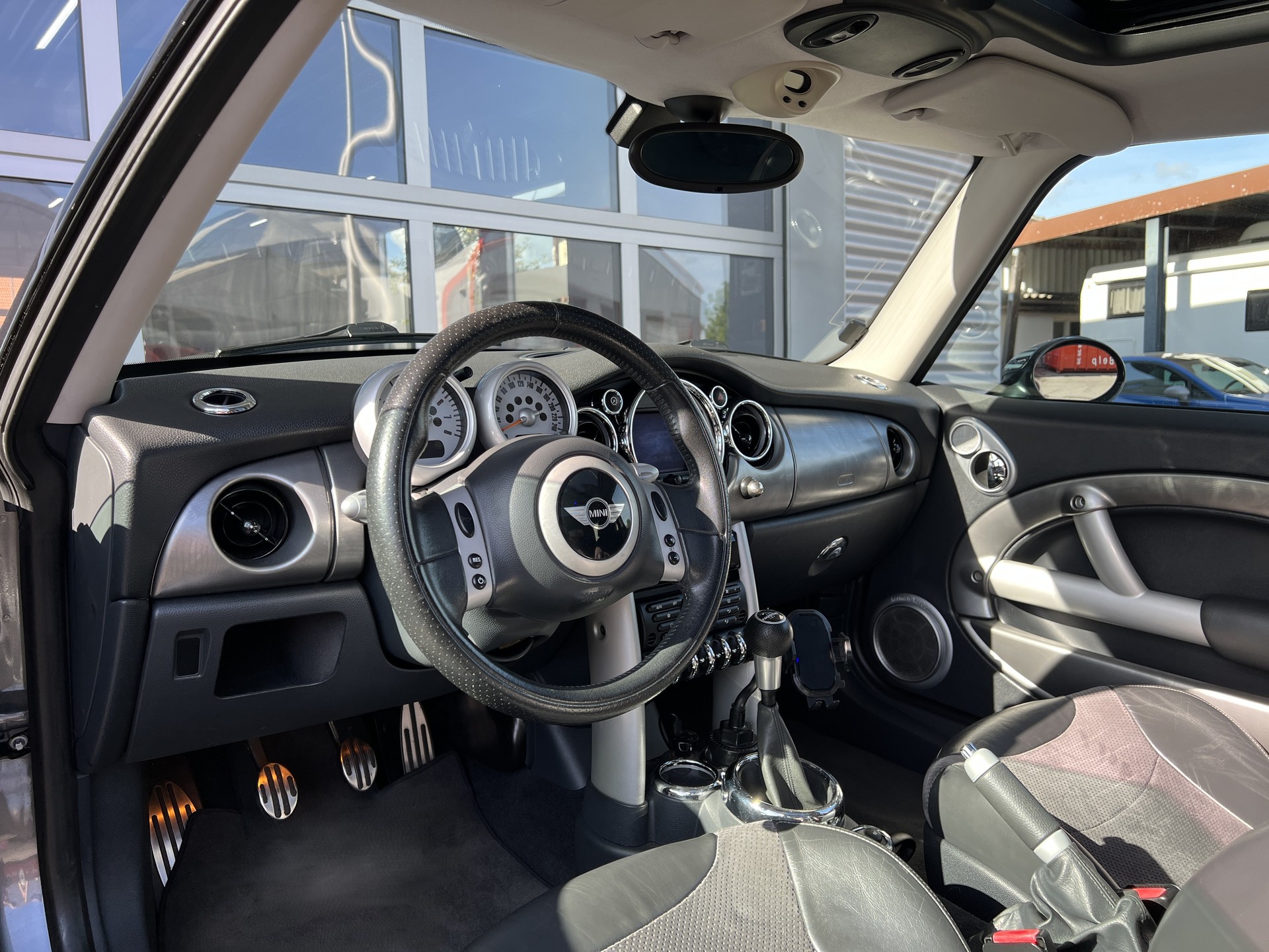 MINI Mini Cooper S-image-7