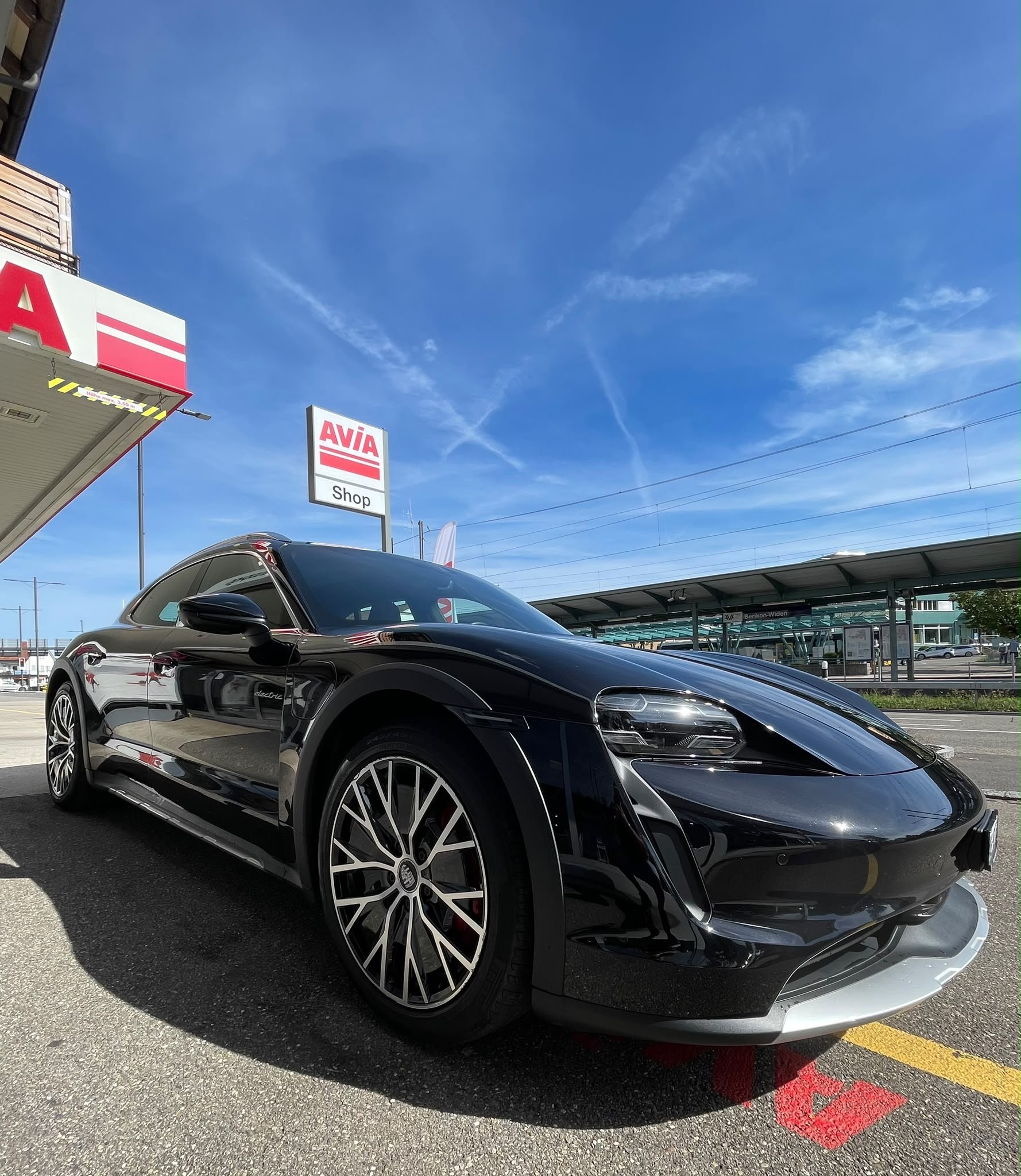 PORSCHE Taycan 4S Cross Turismo CH-Auto nur Porsche Service-image-2
