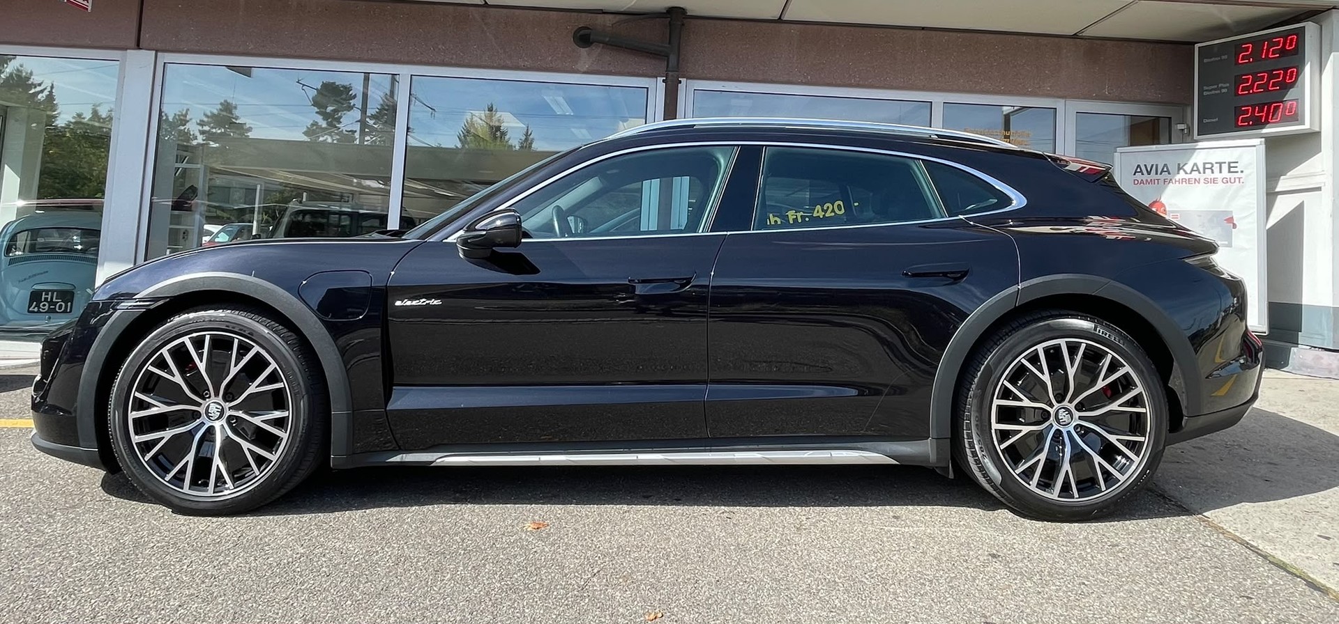 PORSCHE Taycan 4S Cross Turismo CH-Auto nur Porsche Service-image-0