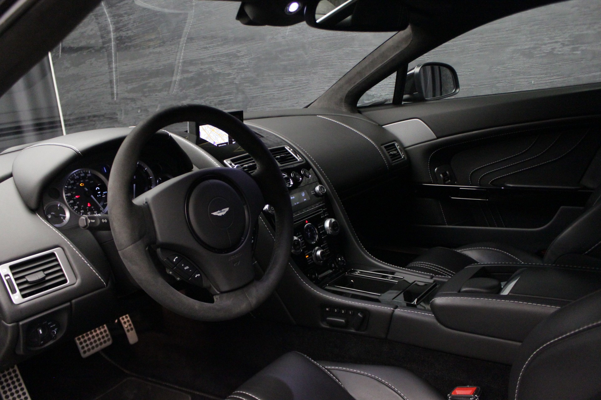 ASTON MARTIN V8 Vantage 4.7 S Sportshift-image-26