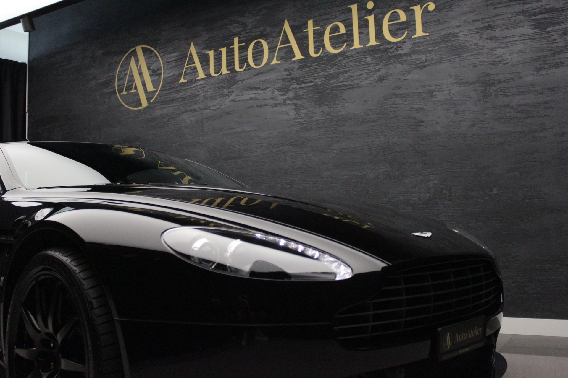 ASTON MARTIN V8 Vantage 4.7 S Sportshift-image-6