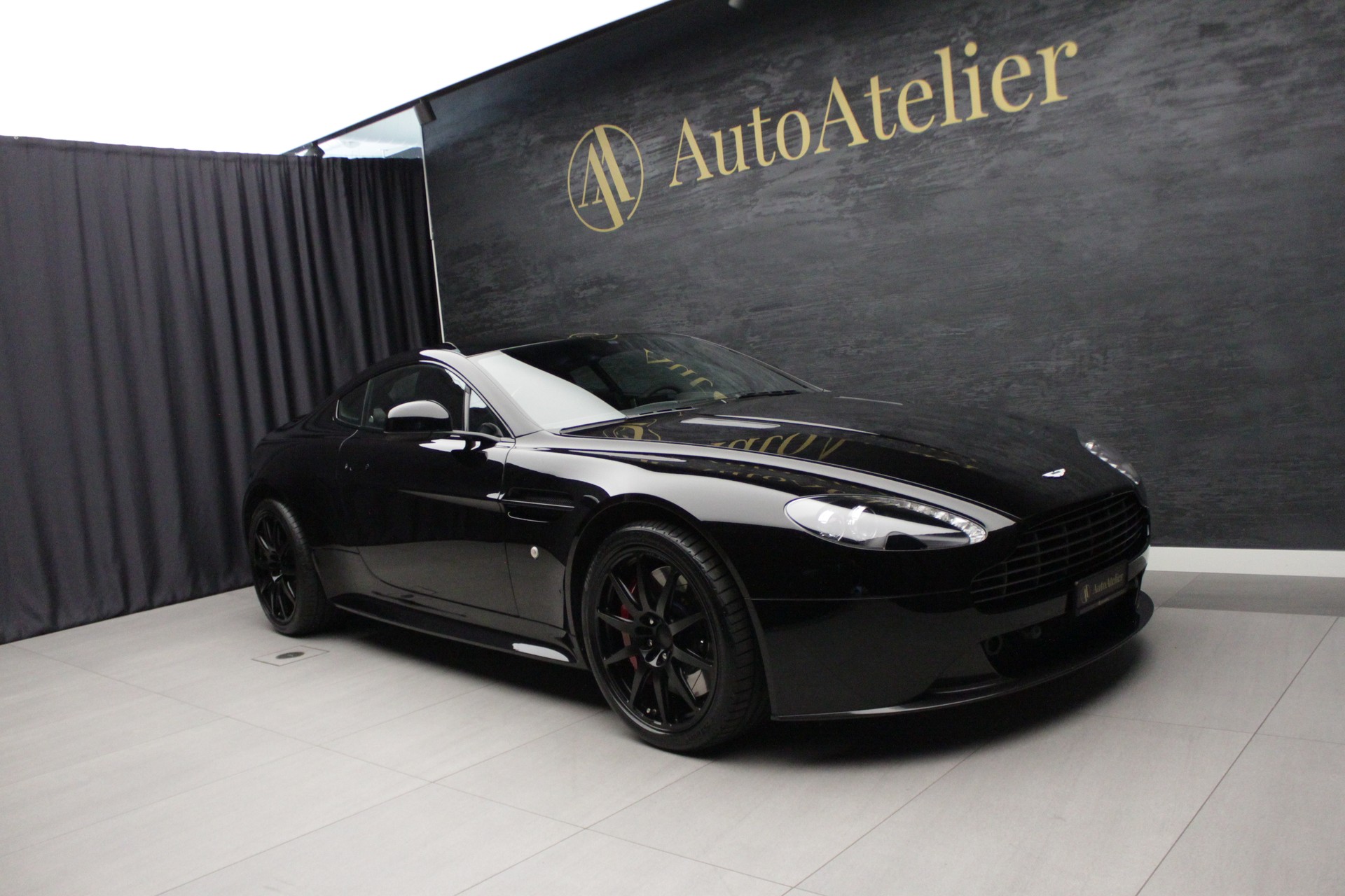 ASTON MARTIN V8 Vantage 4.7 S Sportshift-image-3