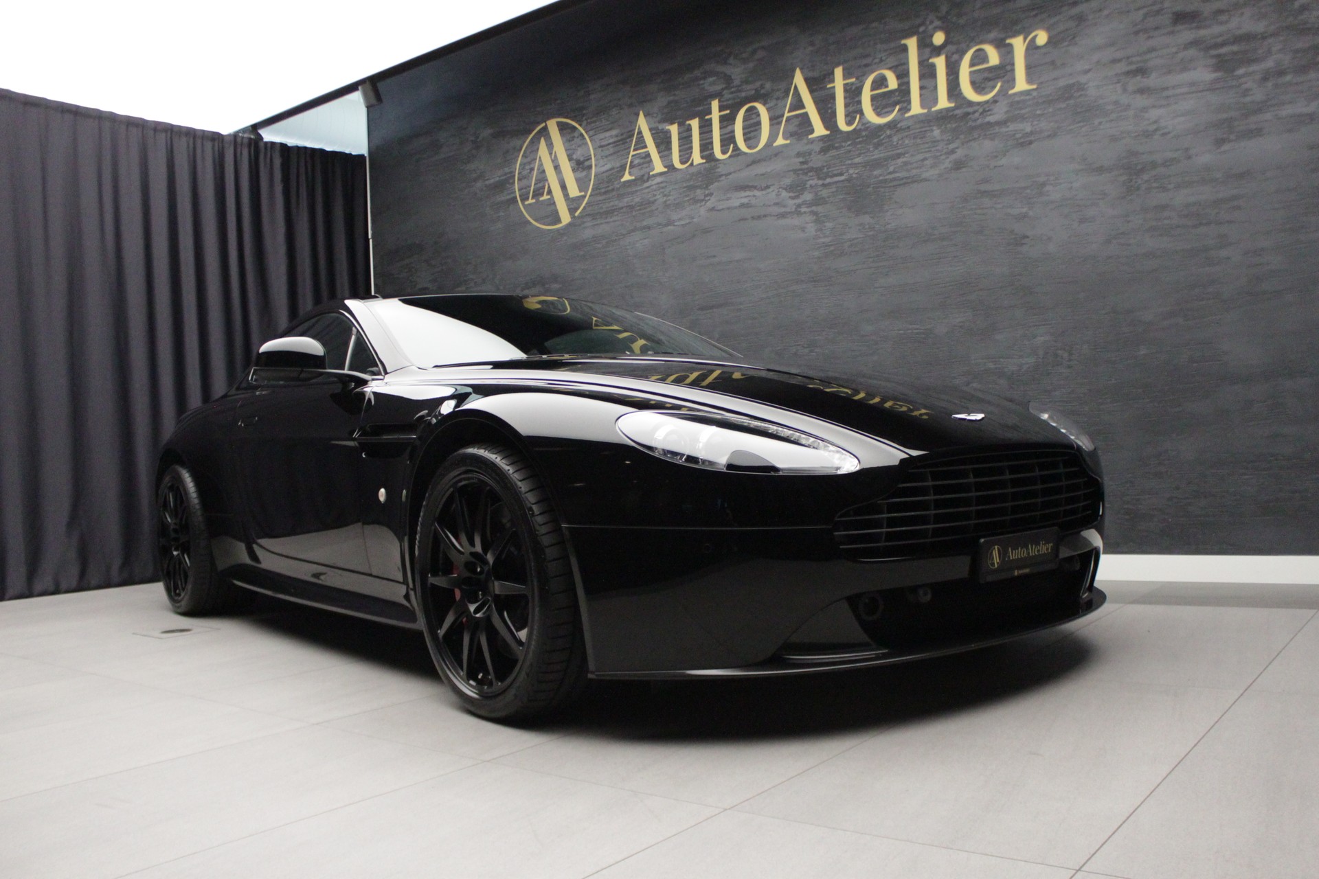 ASTON MARTIN V8 Vantage 4.7 S Sportshift-image-0