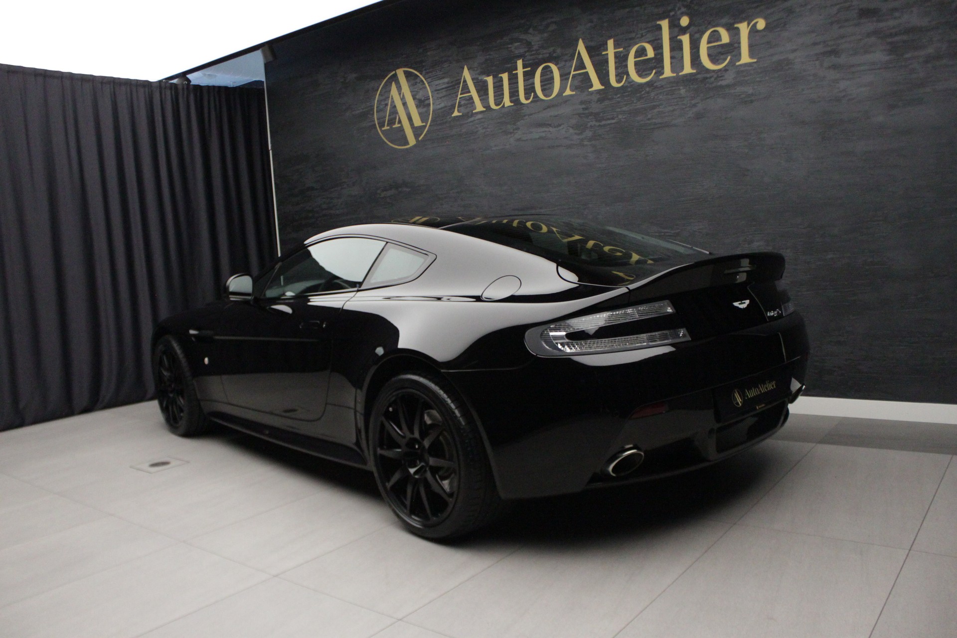 ASTON MARTIN V8 Vantage 4.7 S Sportshift-image-15