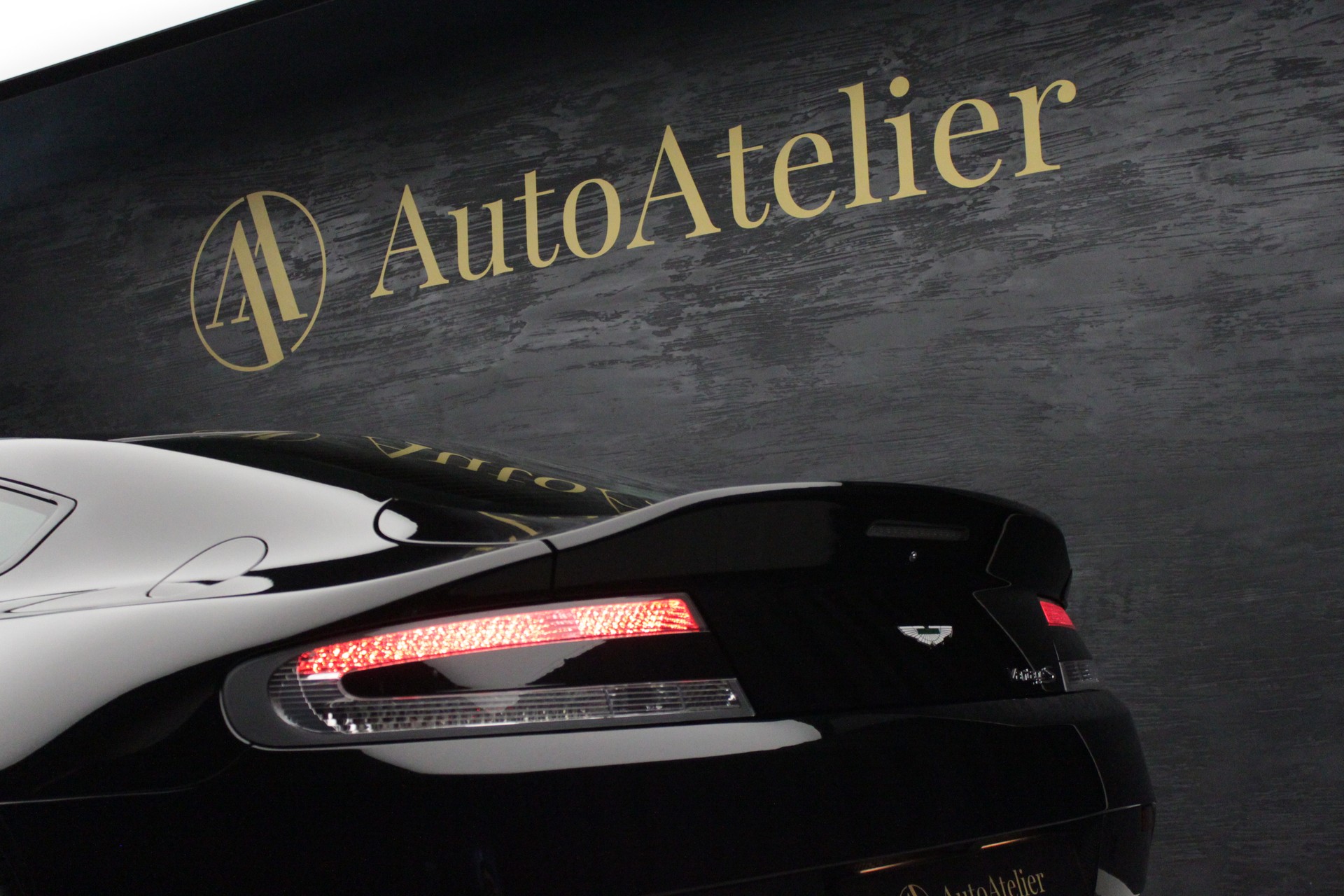 ASTON MARTIN V8 Vantage 4.7 S Sportshift-image-19