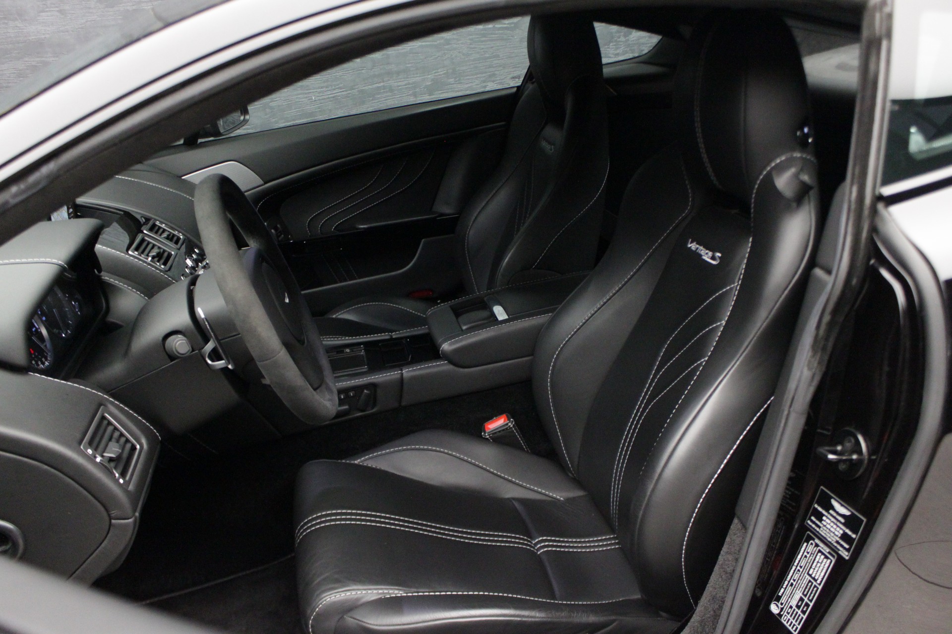 ASTON MARTIN V8 Vantage 4.7 S Sportshift-image-22