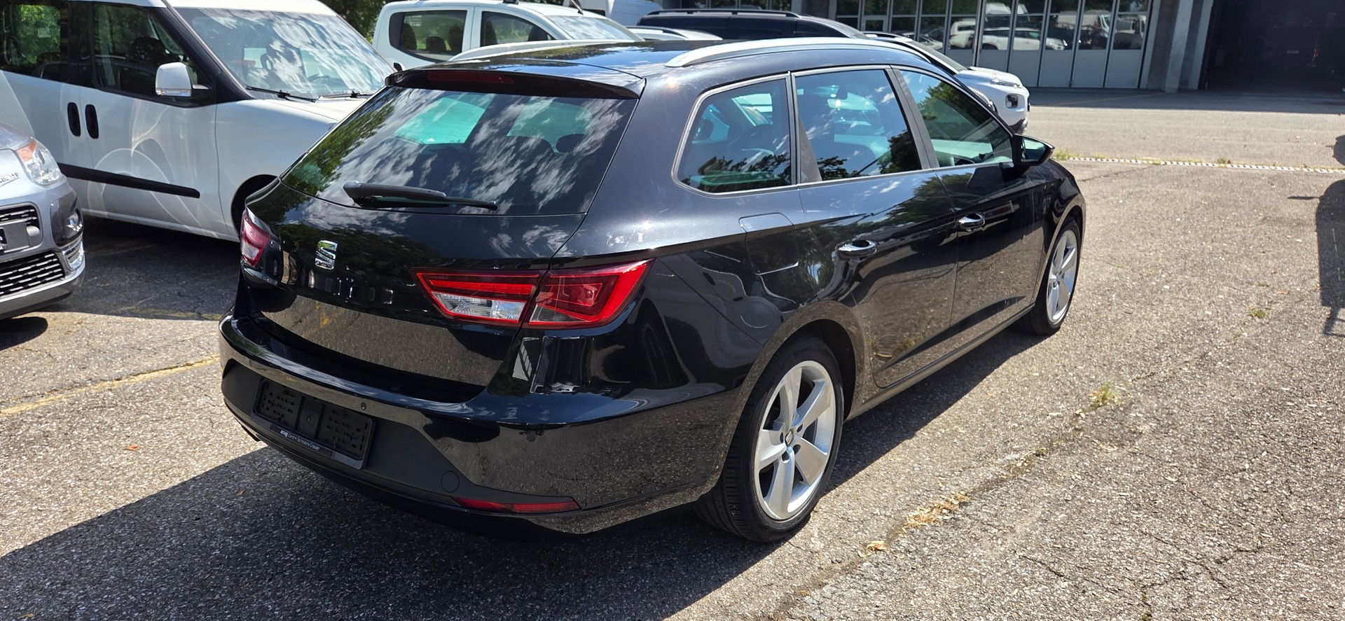 SEAT Leon ST 1.4 TSI FR-image-4