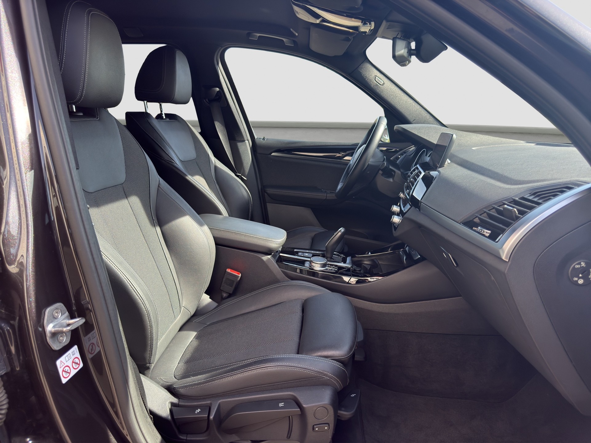 BMW X3 xDrive 20d Individual xLine Steptronic-image-14