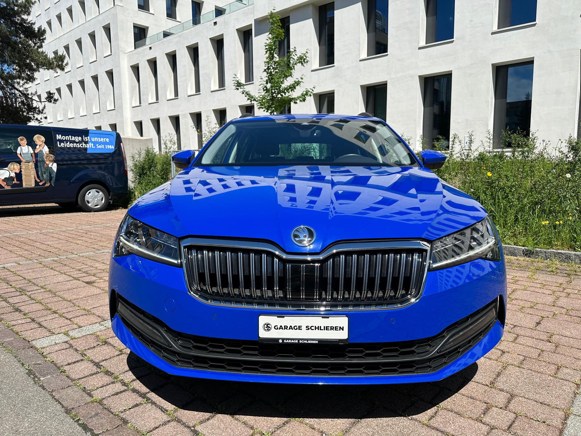 SKODA Superb Combi 2.0 TDi Ambition DSG| Aus erste Hand| Elk Anhängerkupplung| Voll LED| Rückfahrtkamera| Frisch ab MFK und Service-image-2