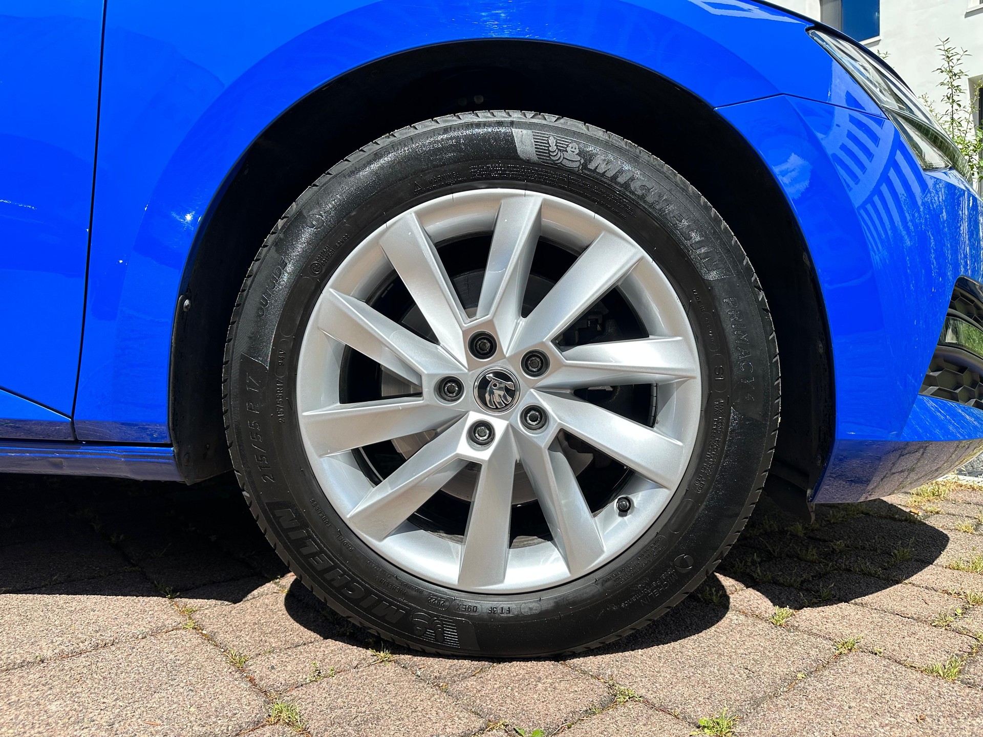SKODA Superb Combi 2.0 TDi Ambition DSG| Aus erste Hand| Elk Anhängerkupplung| Voll LED| Rückfahrtkamera| Frisch ab MFK und Service-image-8