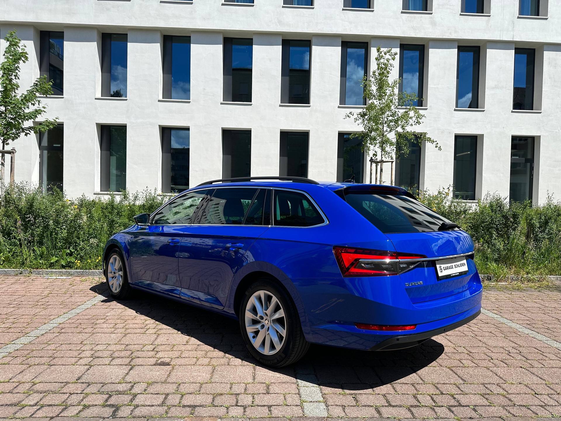 SKODA Superb Combi 2.0 TDi Ambition DSG| Aus erste Hand| Elk Anhängerkupplung| Voll LED| Rückfahrtkamera| Frisch ab MFK und Service-image-6