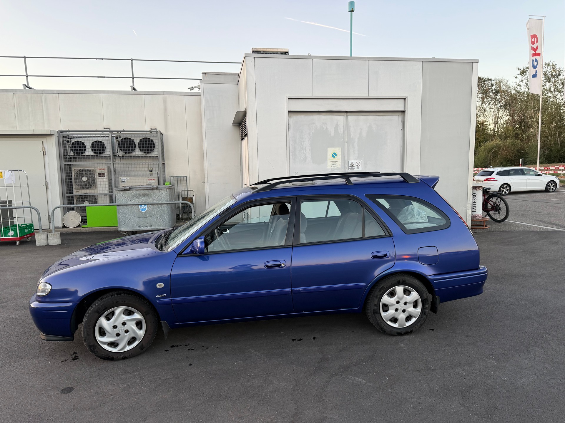 TOYOTA Corolla Sportswagon 1.8 Linea Sol 4WD-image-6
