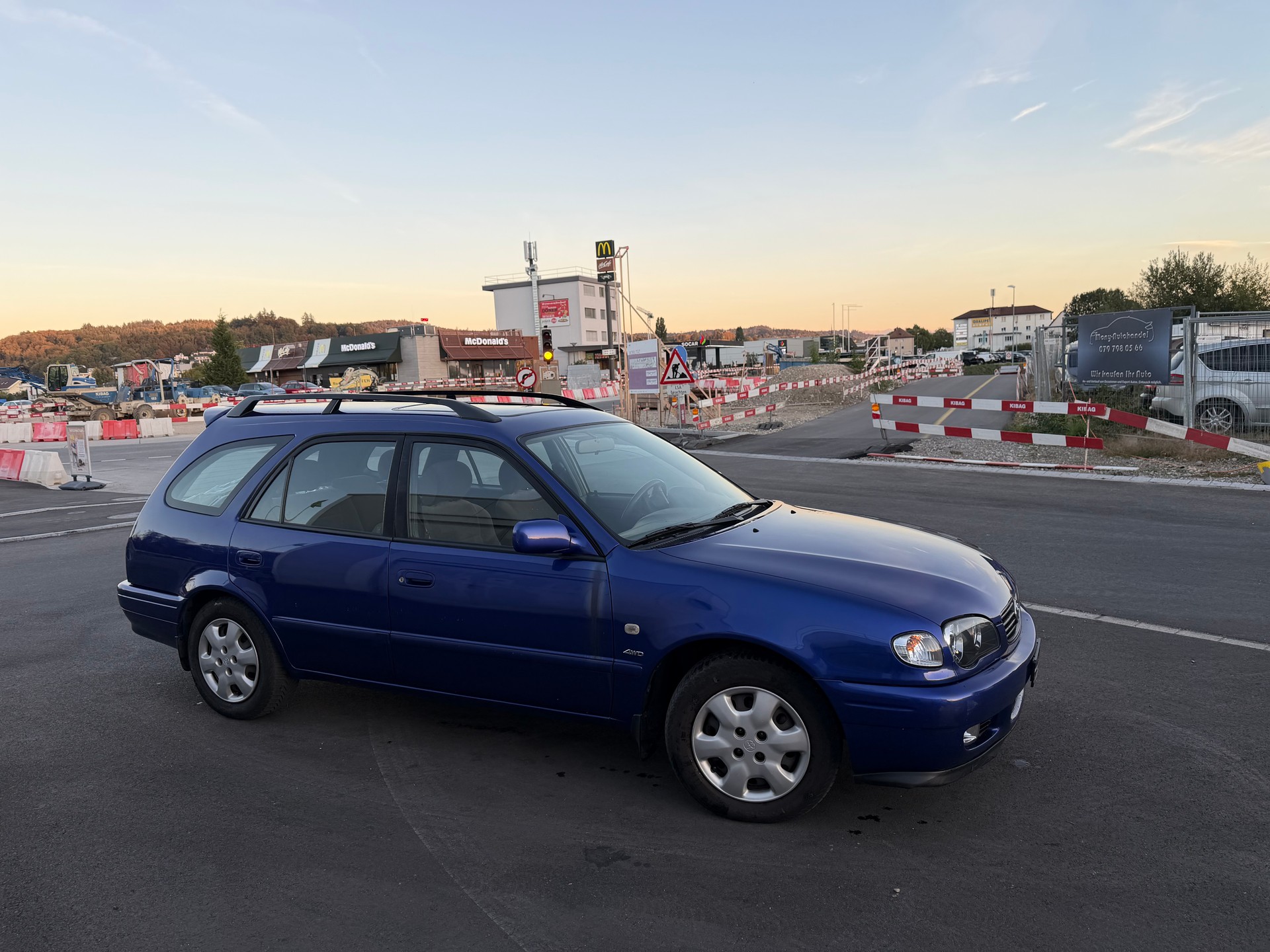 TOYOTA Corolla Sportswagon 1.8 Linea Sol 4WD-image-2