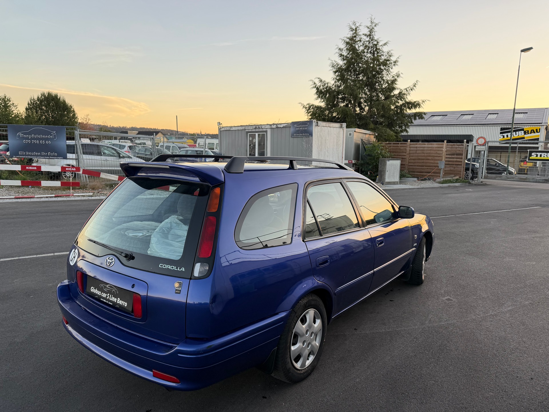 TOYOTA Corolla Sportswagon 1.8 Linea Sol 4WD-image-3