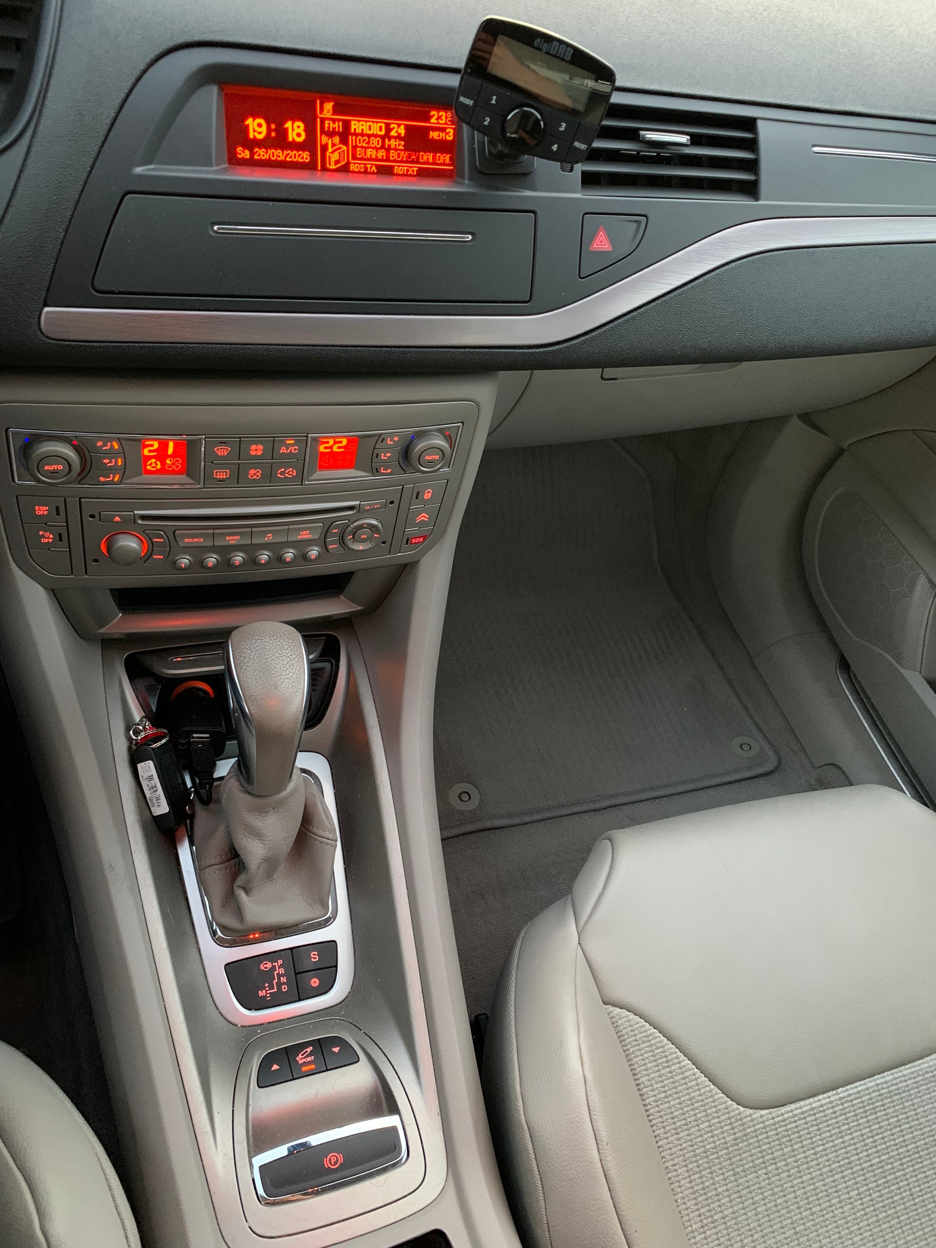 CITROEN C5 Berline 2.2 HDi Exclusive Automatic-image-10