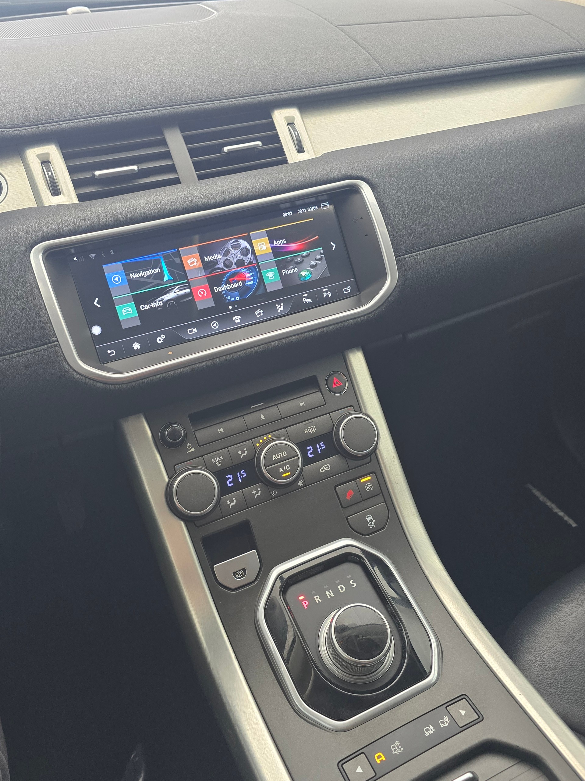 LAND ROVER Range Rover Evoque 2.2 TD4 Dynamic AT9-image-8