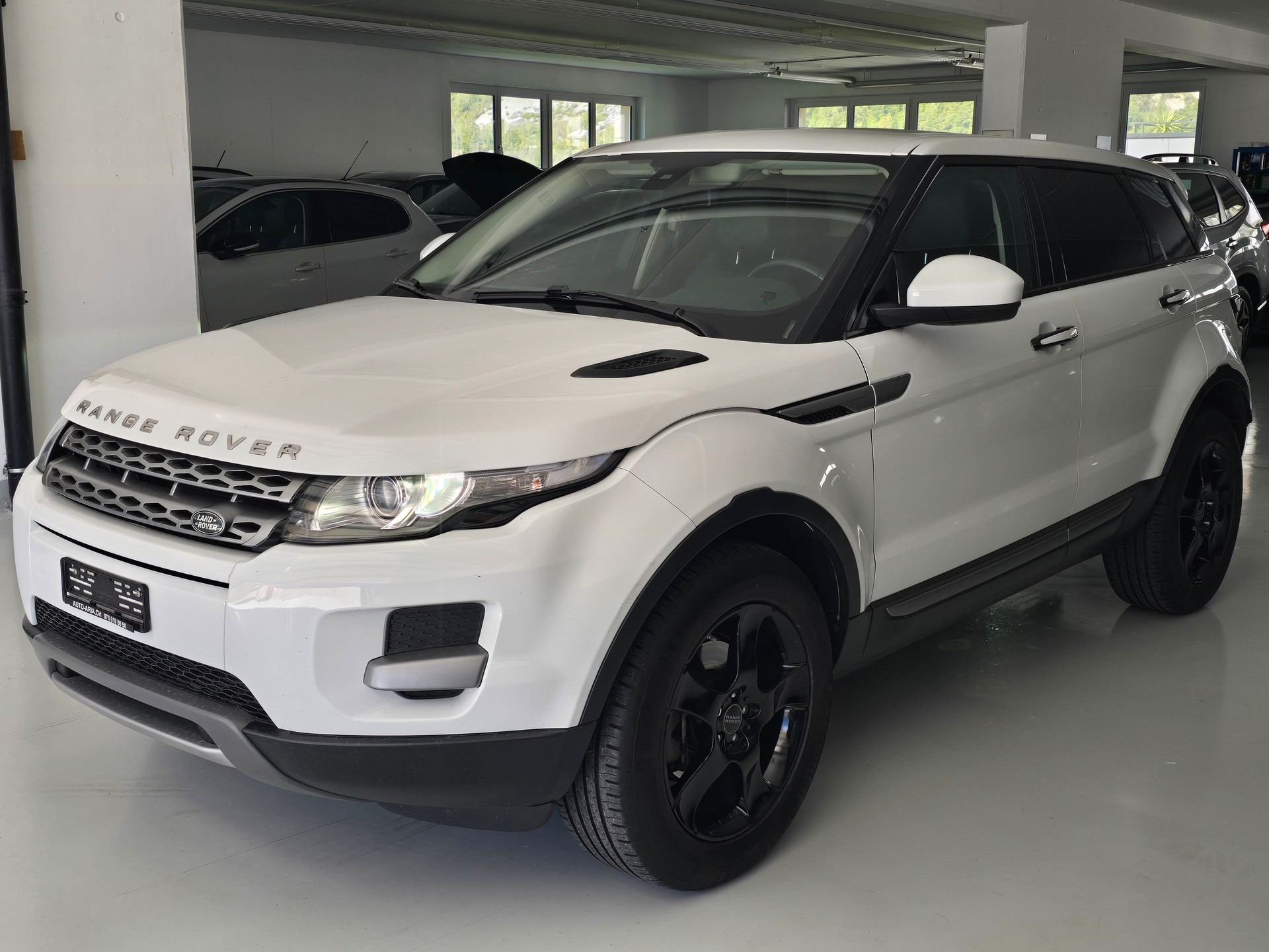 LAND ROVER Range Rover Evoque 2.2 TD4 Dynamic AT9-image-0
