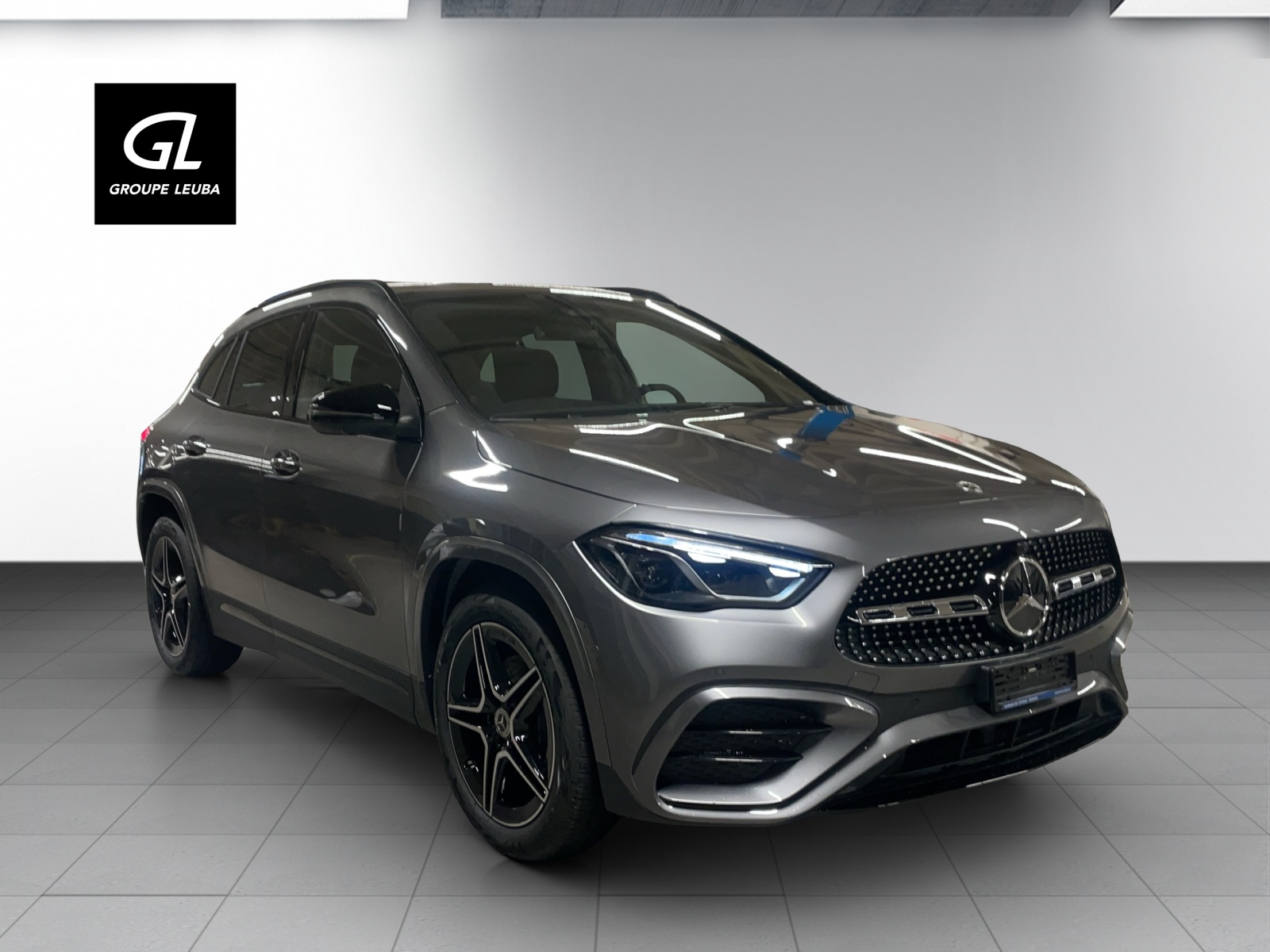 MERCEDES-BENZ GLA 200 Night Star 7G-DCT-image-0