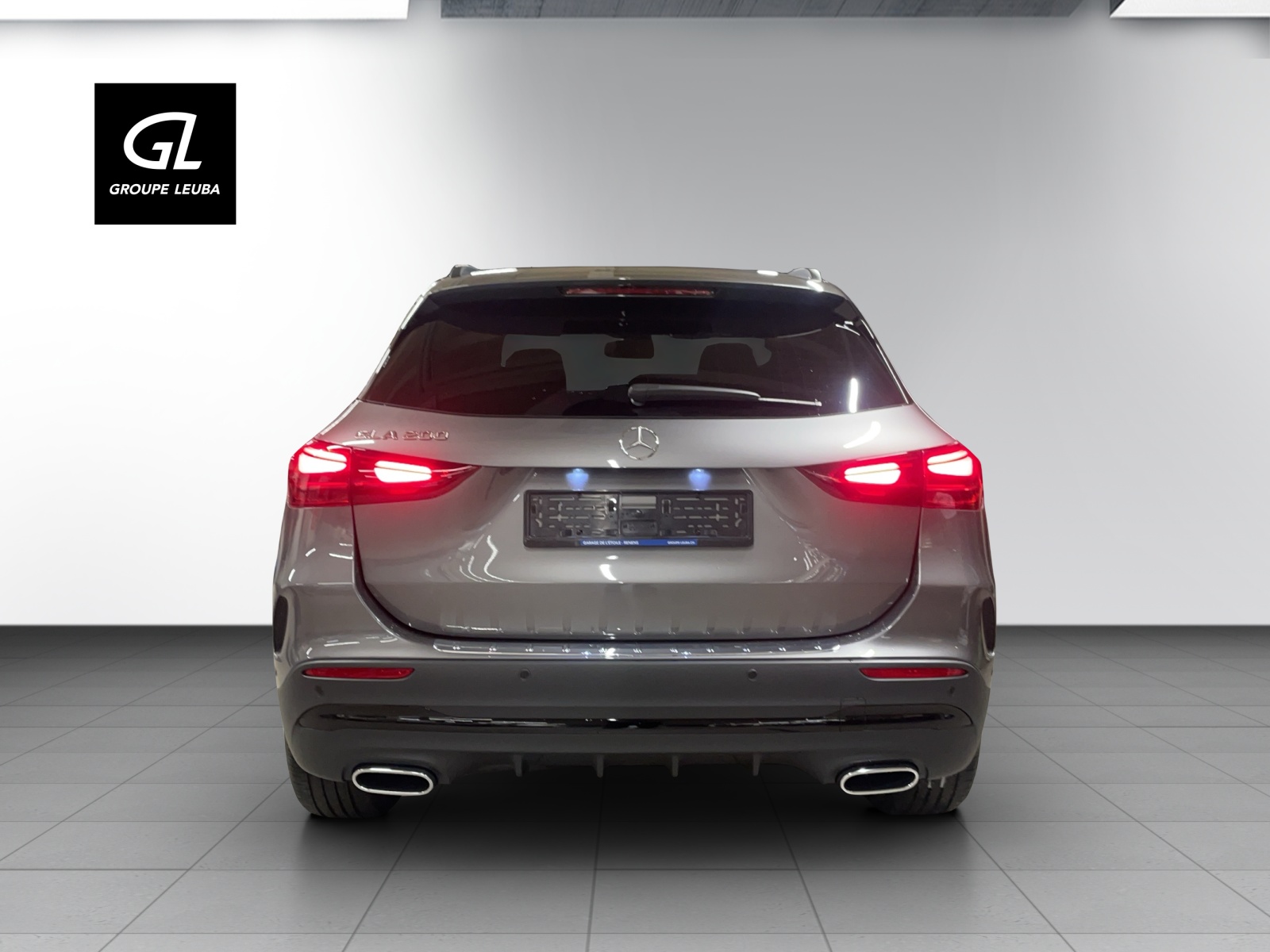 MERCEDES-BENZ GLA 200 Night Star 7G-DCT-image-4