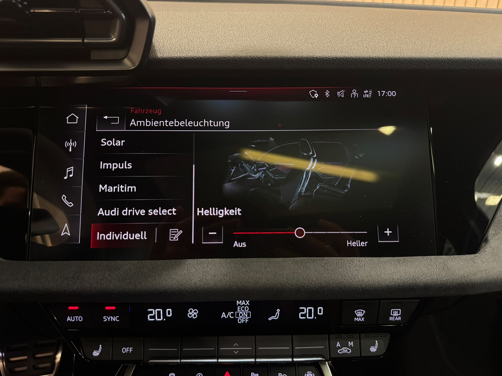 AUDI RS3 Sportback 2.5 TSI quattro S-tronic *INKLUSIV GRATIS SERVIE PAKET *-image-16
