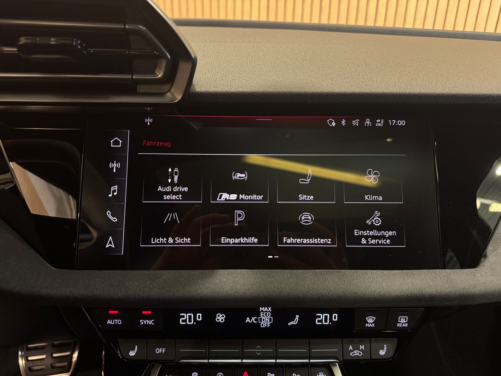 AUDI RS3 Sportback 2.5 TSI quattro S-tronic *INKLUSIV GRATIS SERVIE PAKET *-image-25