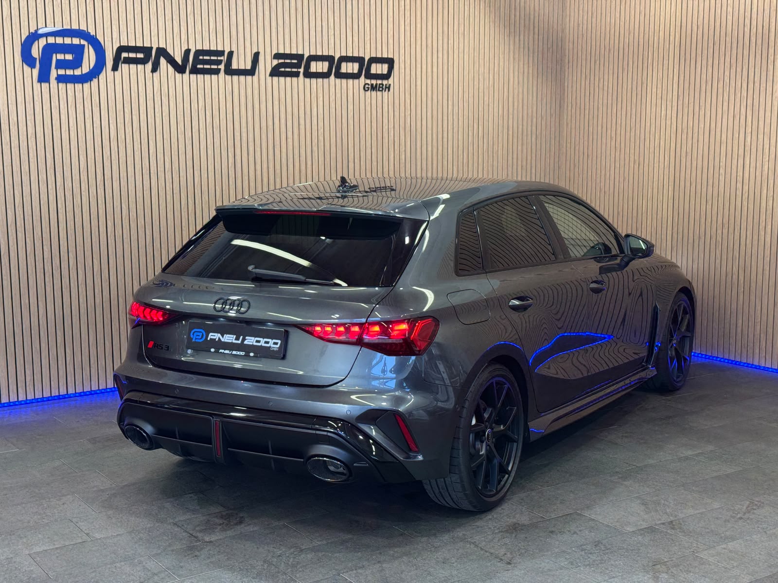 AUDI RS3 Sportback 2.5 TSI quattro S-tronic *INKLUSIV GRATIS SERVIE PAKET *-image-5