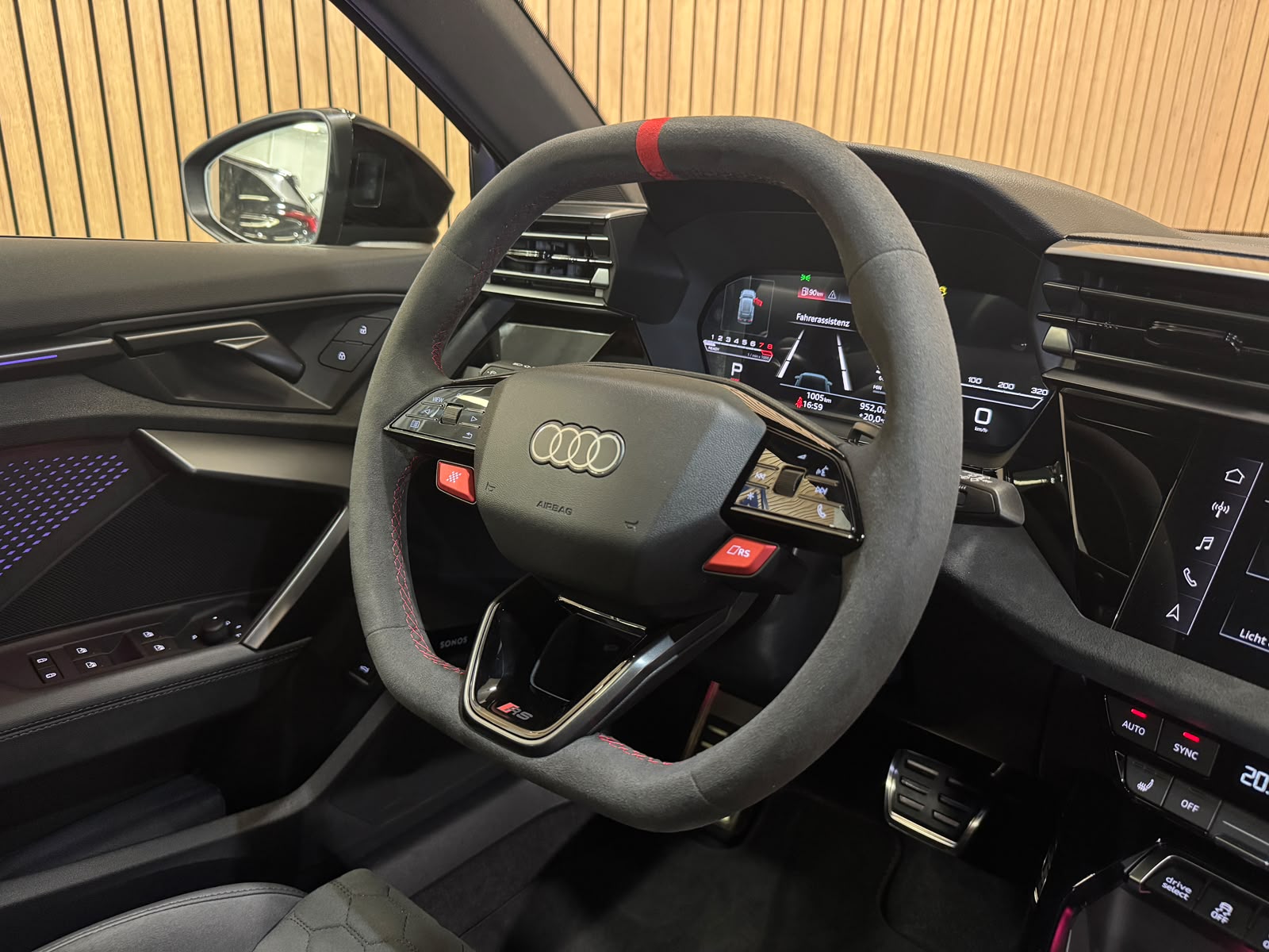 AUDI RS3 Sportback 2.5 TSI quattro S-tronic *INKLUSIV GRATIS SERVIE PAKET *-image-12