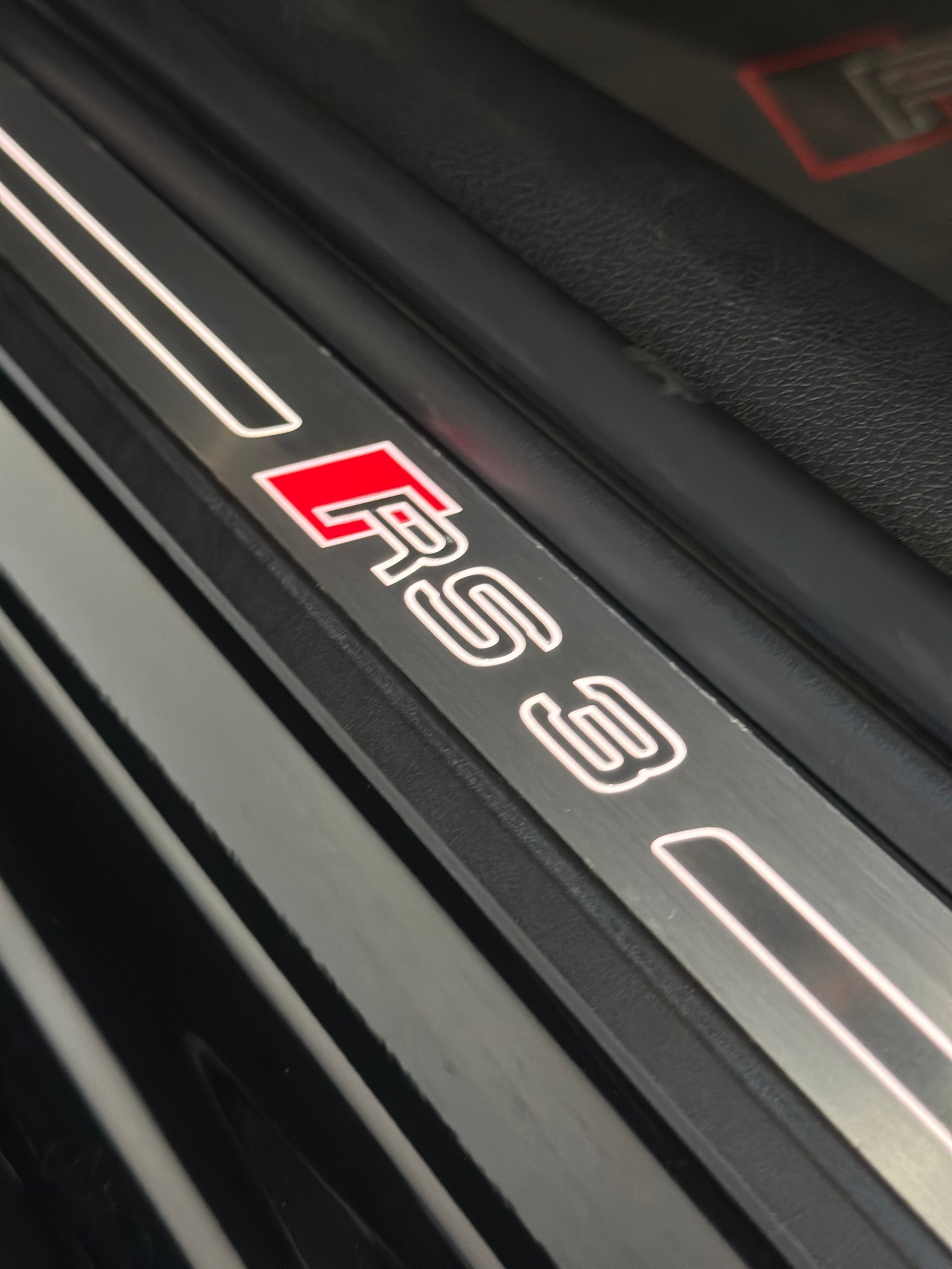 AUDI RS3 Sportback 2.5 TSI quattro S-tronic Maxton-image-5
