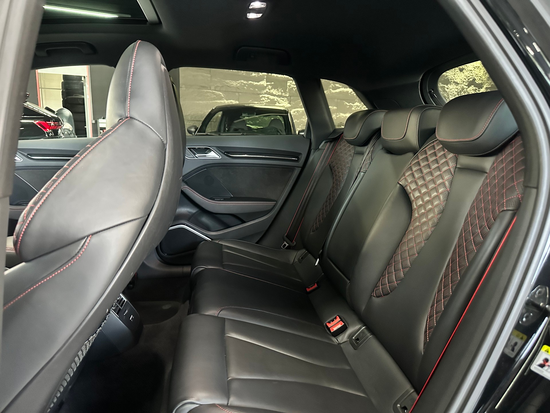 AUDI RS3 Sportback 2.5 TSI quattro S-tronic Maxton-image-4