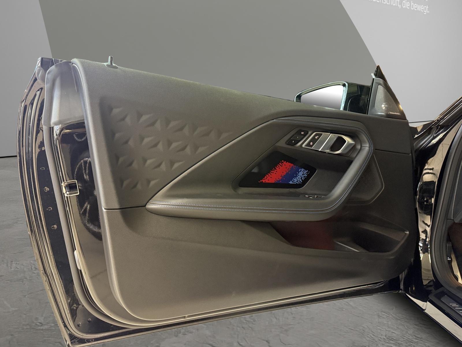 BMW M240i xDrive Coupé-image-13