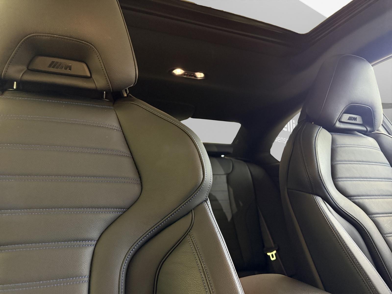 BMW M240i xDrive Coupé-image-22