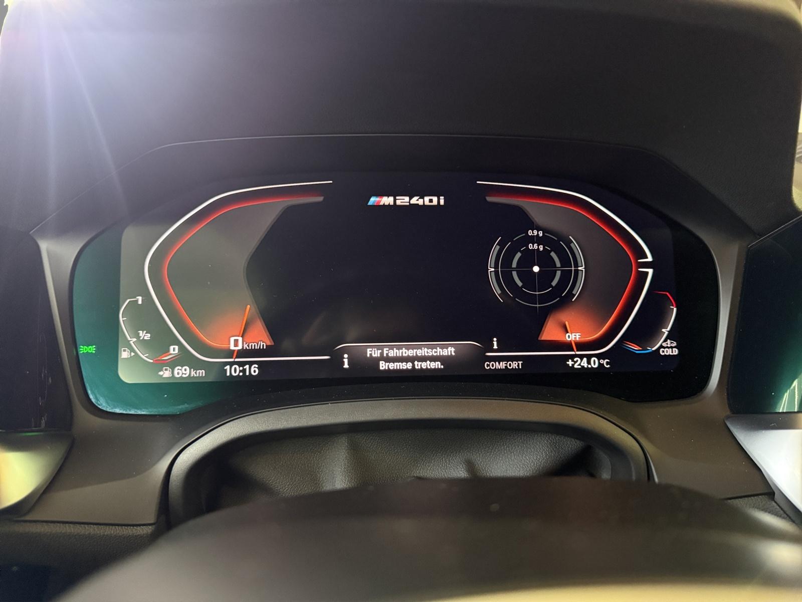 BMW M240i xDrive Coupé-image-12